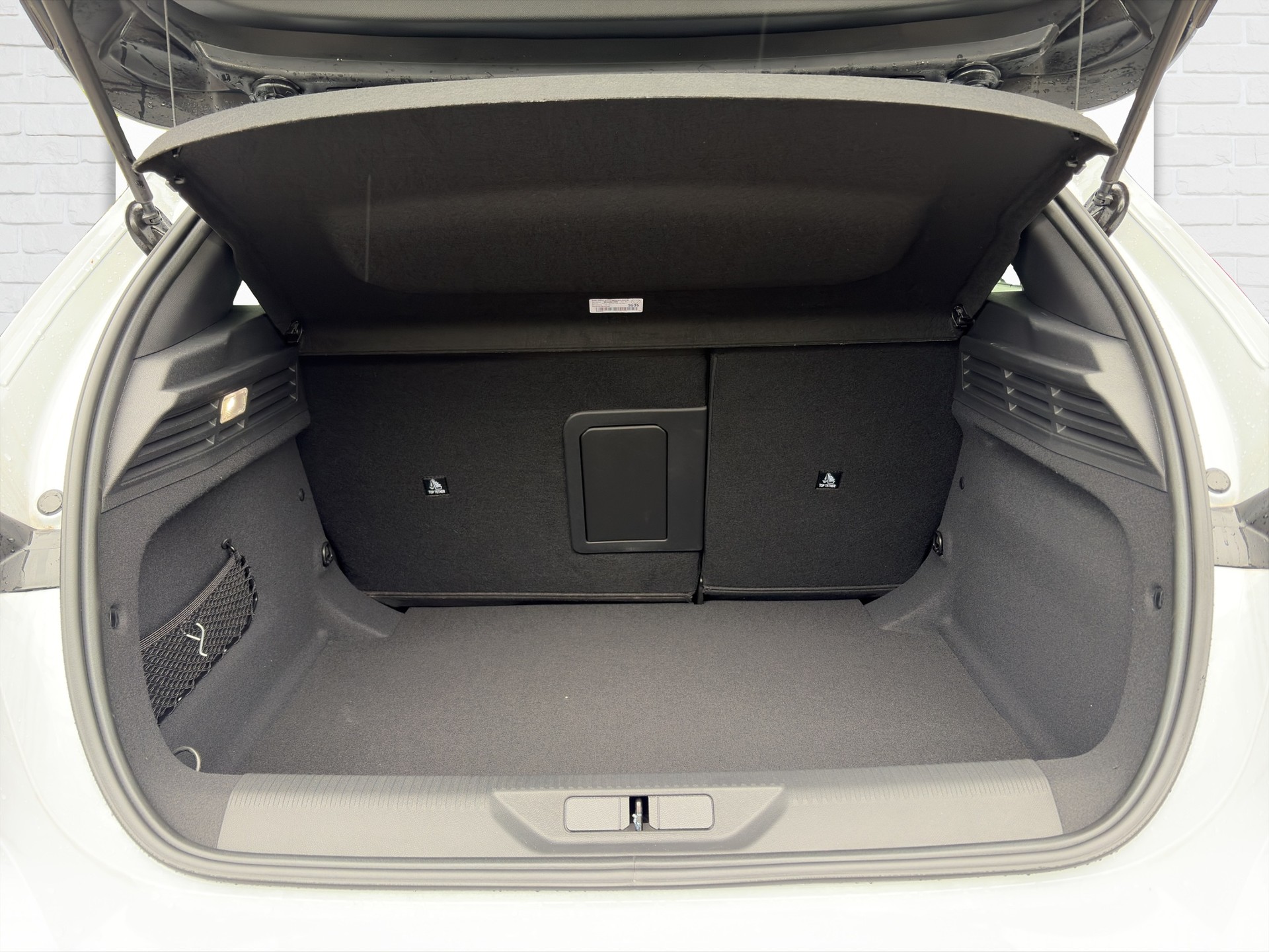 PEUGEOT 308 1.2 HEV GT-image-8