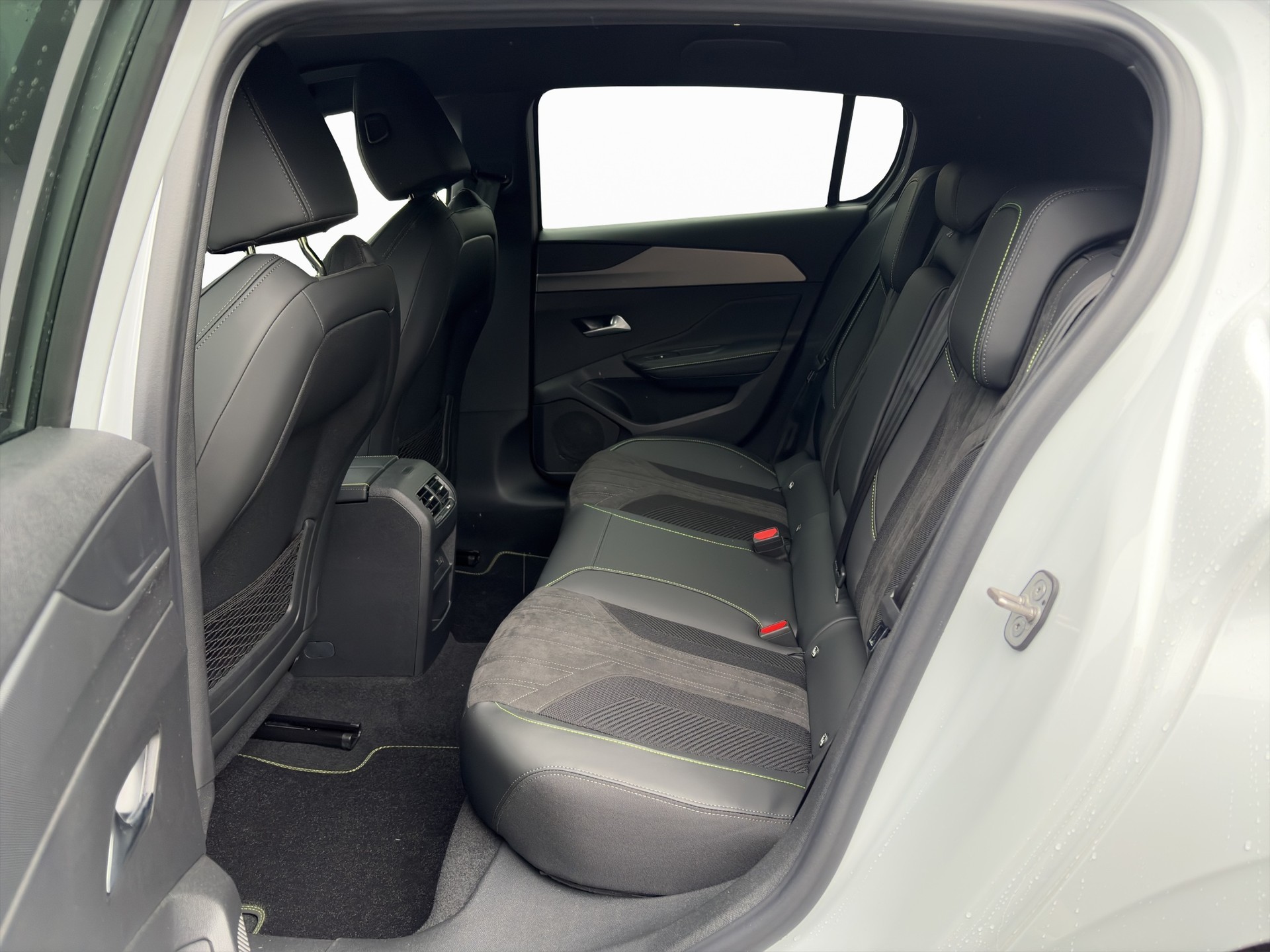 PEUGEOT 308 1.2 HEV GT-image-7