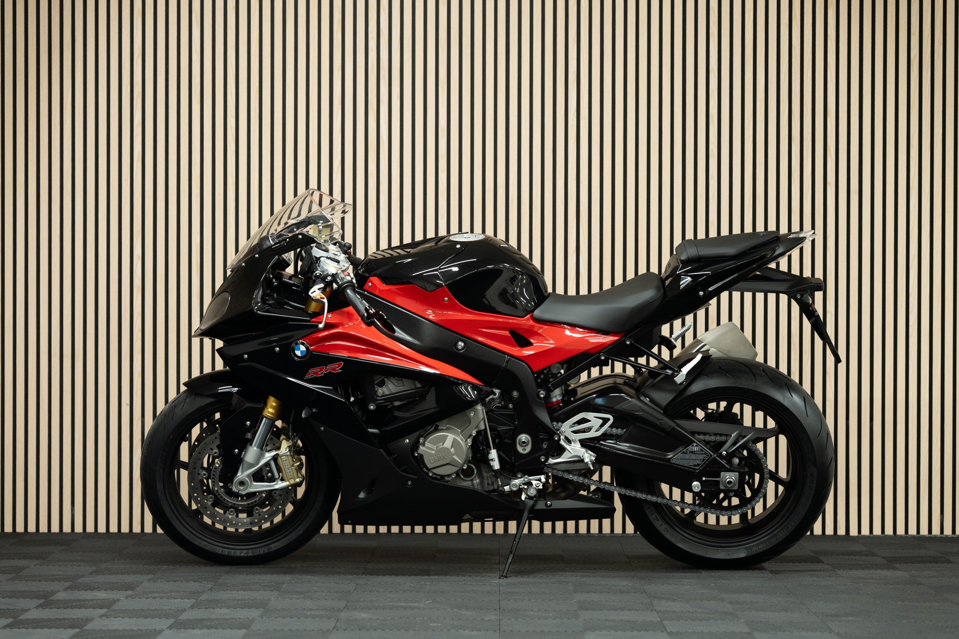 BMW S 1000 RR-showroom-element-1