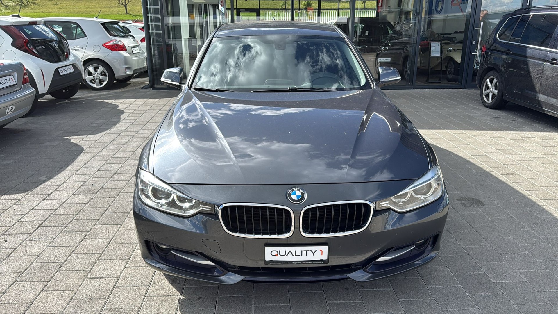 BMW 320d xDrive Touring Sport Line Steptronic-image-4