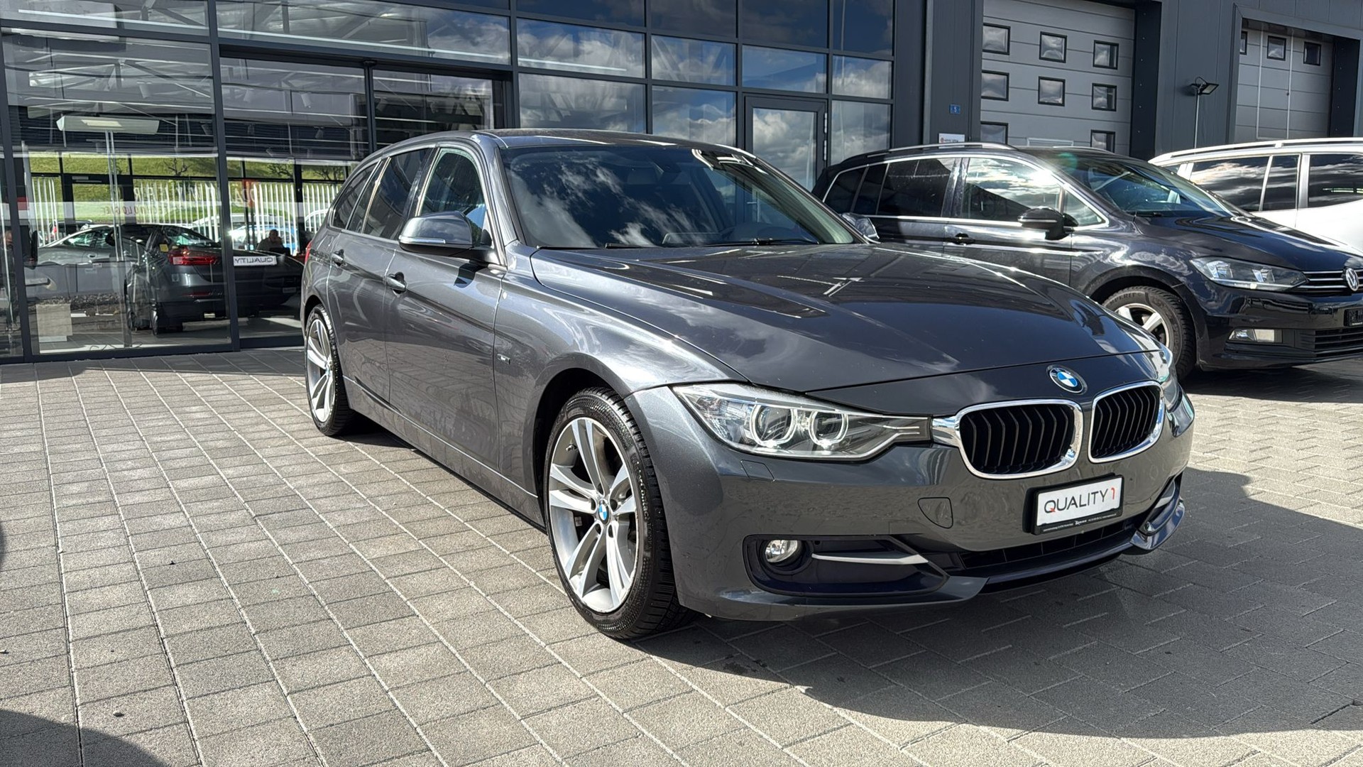 BMW 320d xDrive Touring Sport Line Steptronic-image-6
