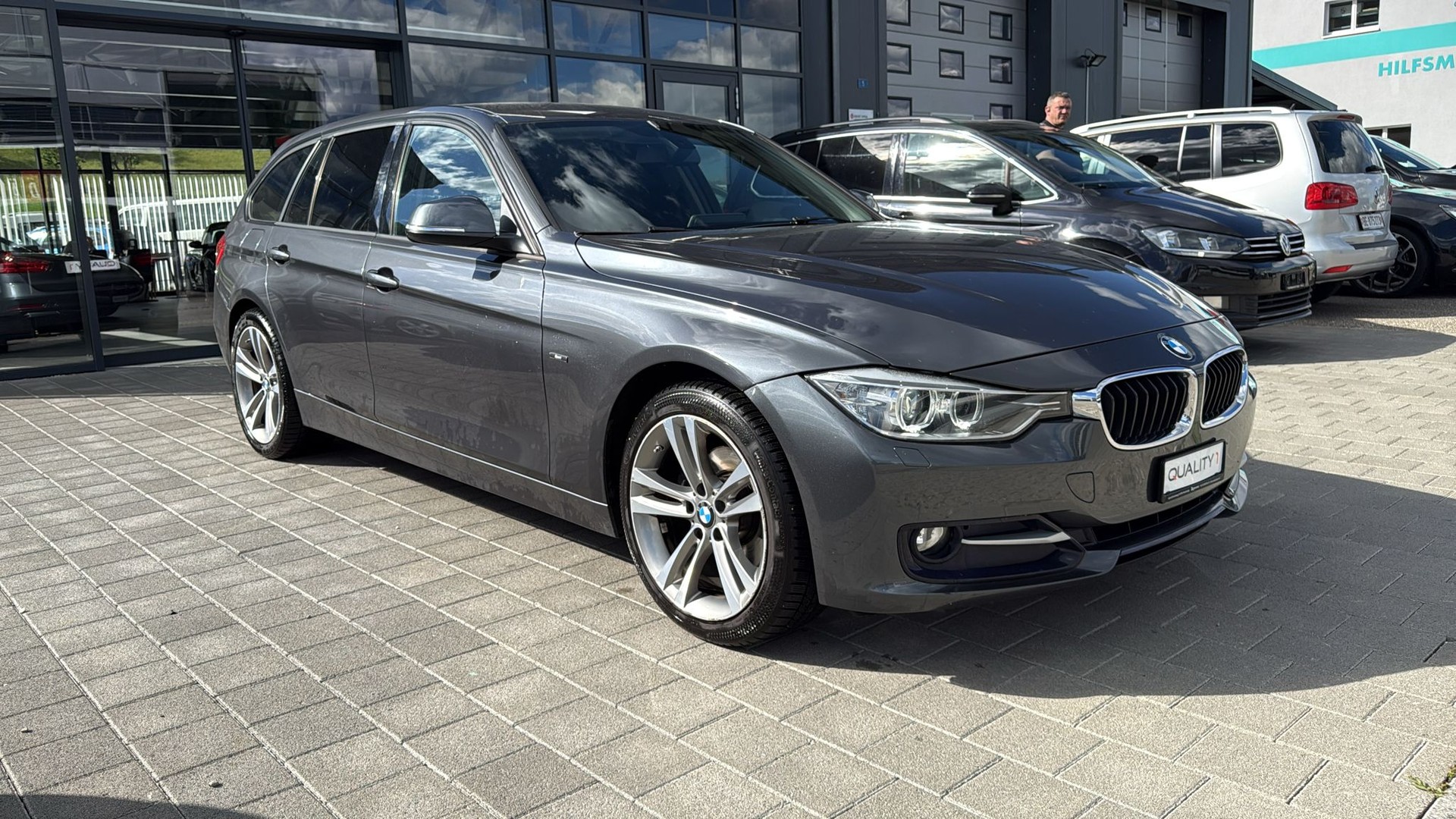BMW 320d xDrive Touring Sport Line Steptronic-image-8