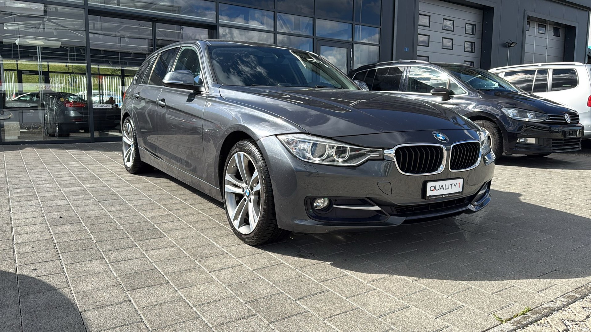 BMW 320d xDrive Touring Sport Line Steptronic-image-7
