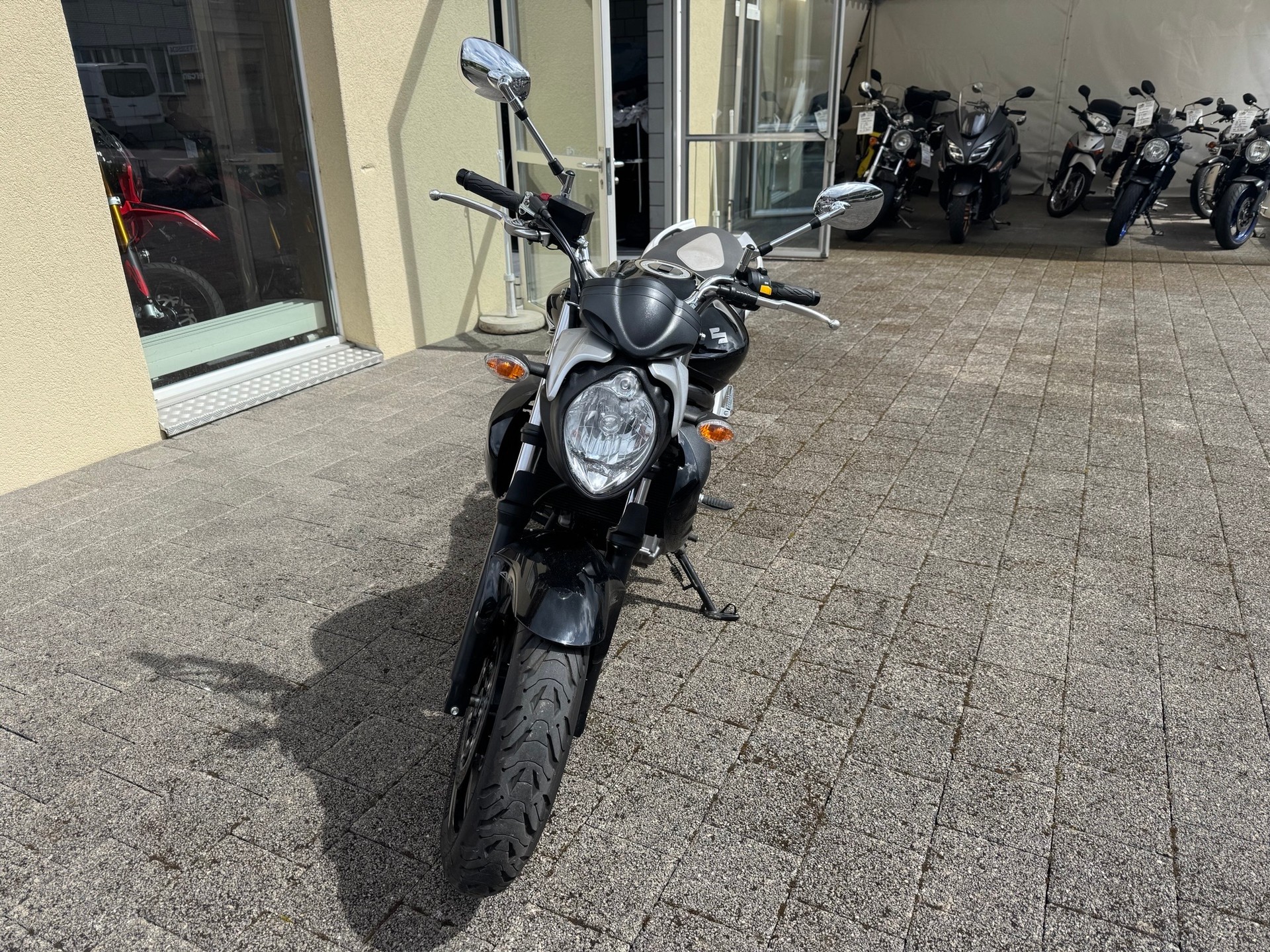 SUZUKI SFV 650 Gladius ABS-image-1