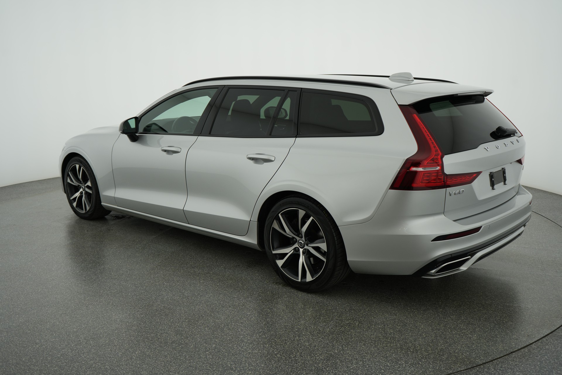 VOLVO V60 2.0 D4 R-Design AWD-image-4