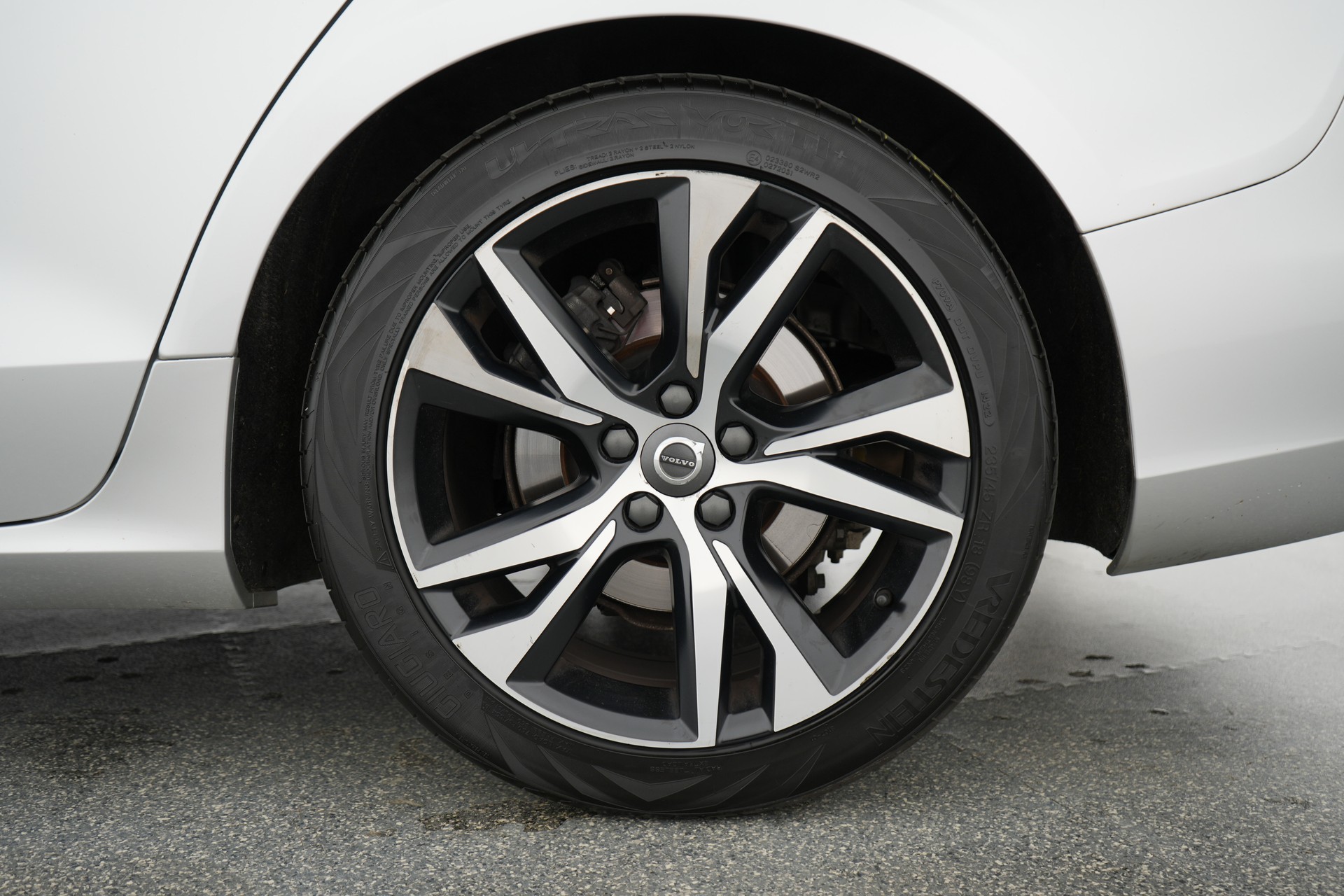 VOLVO V60 2.0 D4 R-Design AWD-image-7
