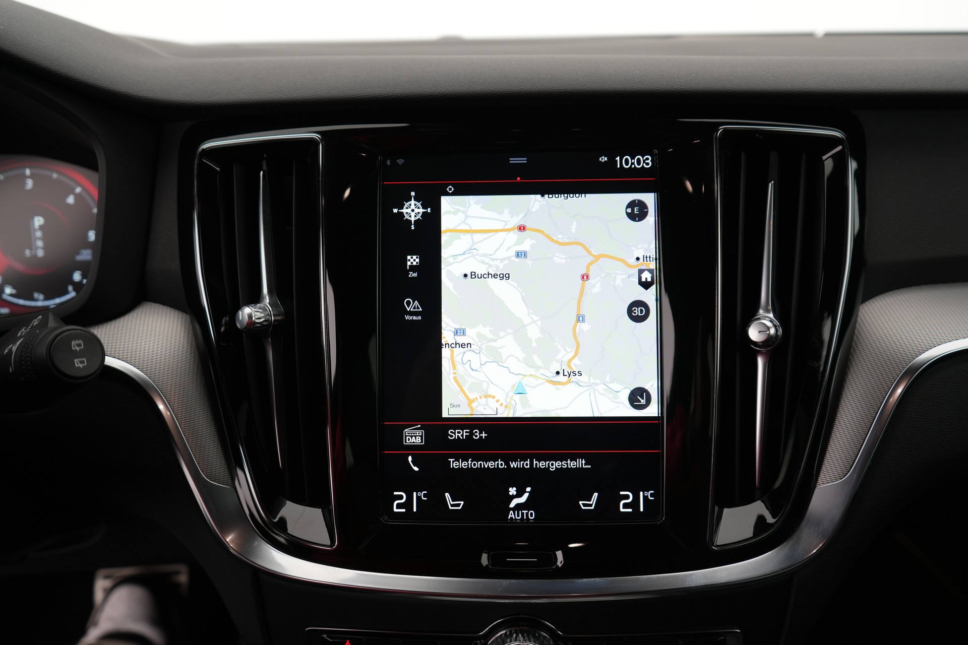 VOLVO V60 2.0 D4 R-Design AWD-image-5