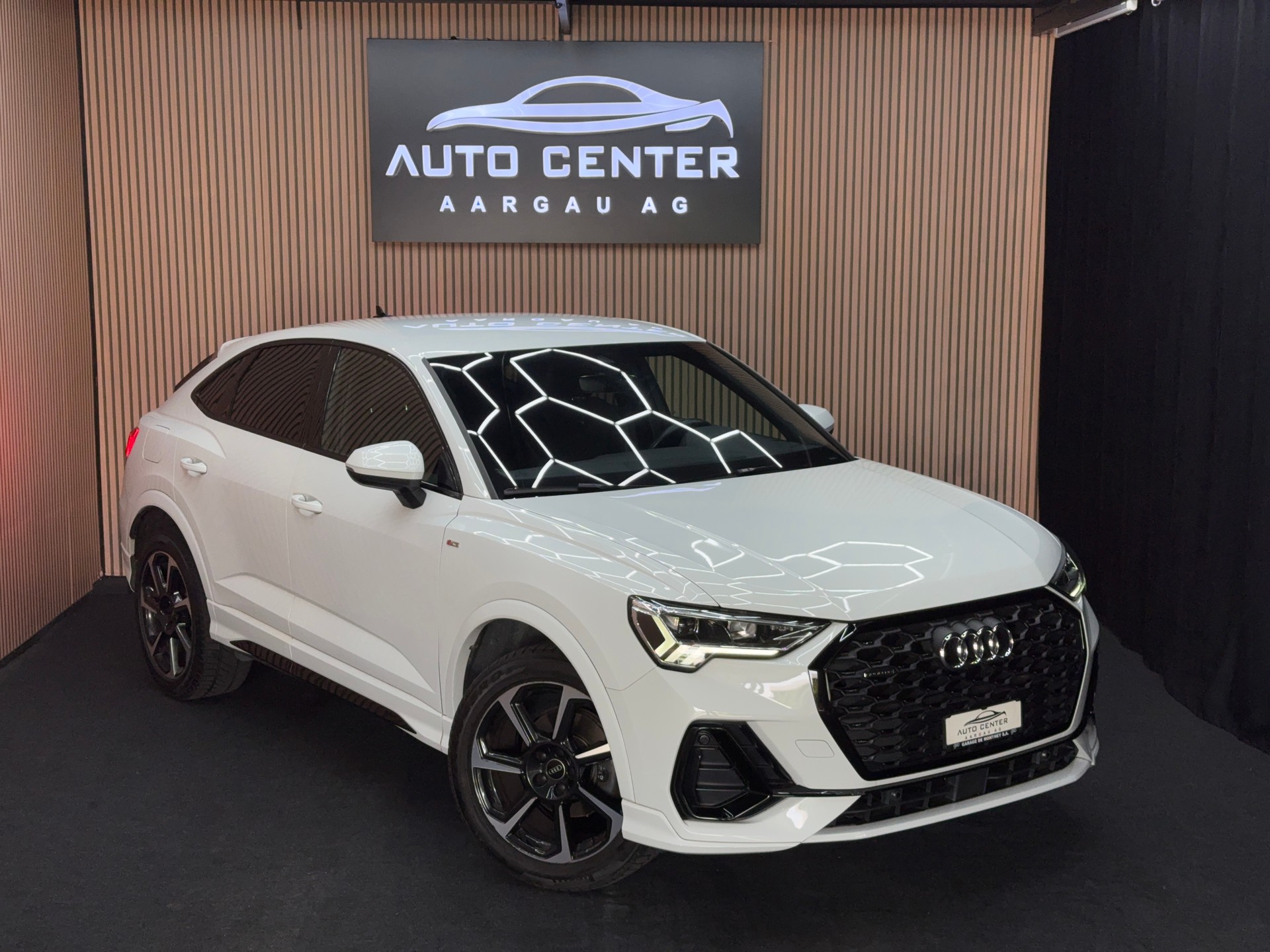AUDI Q3 Sportback 2.0 35 TDI S line quattro S-Tronic | 1 Jahr Garantie | Facelift | *ab CHF 249.-/ Monat*