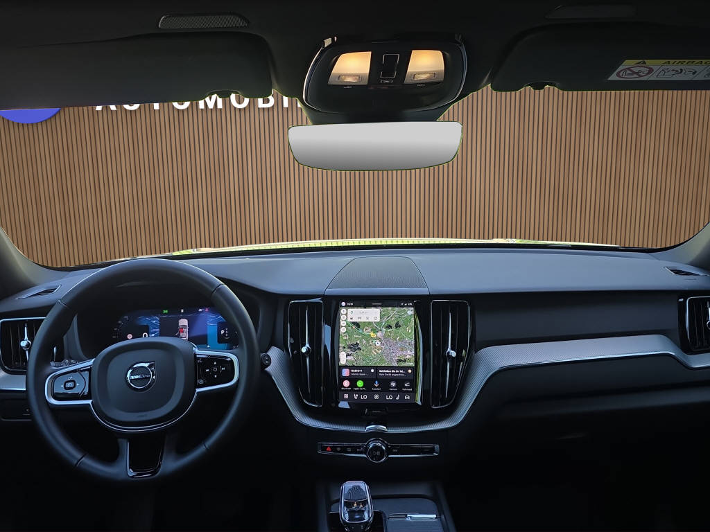 VOLVO XC60 2.0 B5 MH Black Edition AWD-image-17