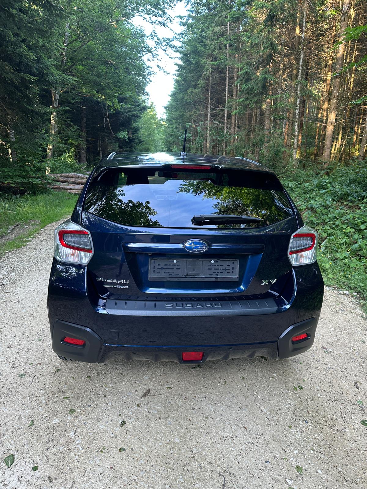 SUBARU 2.0i Swiss Three-image-5