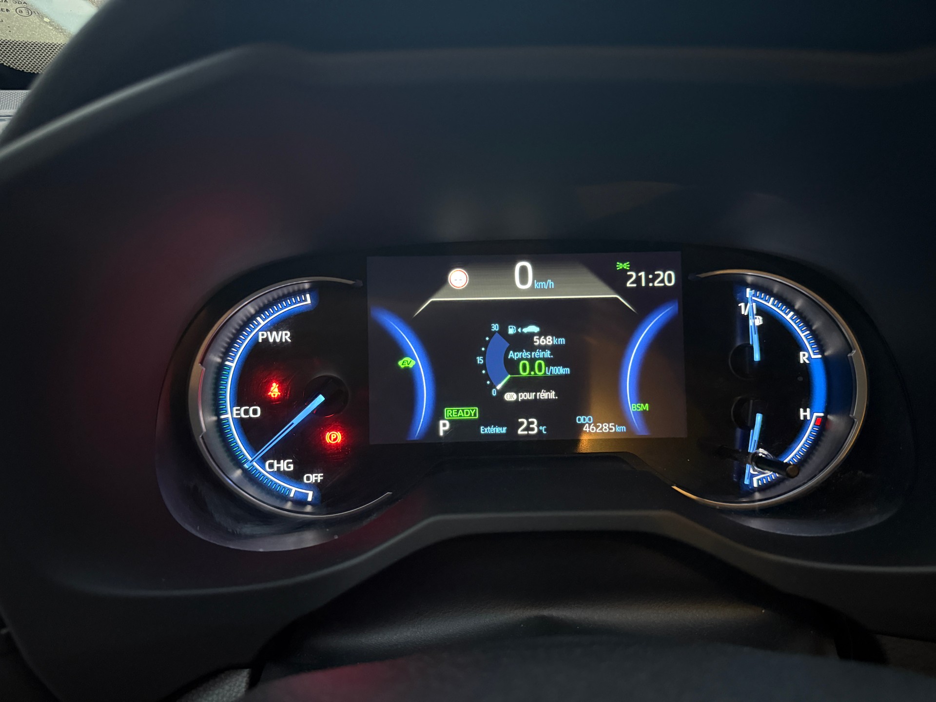 TOYOTA RAV4 2.5 HEV Trend-image-3