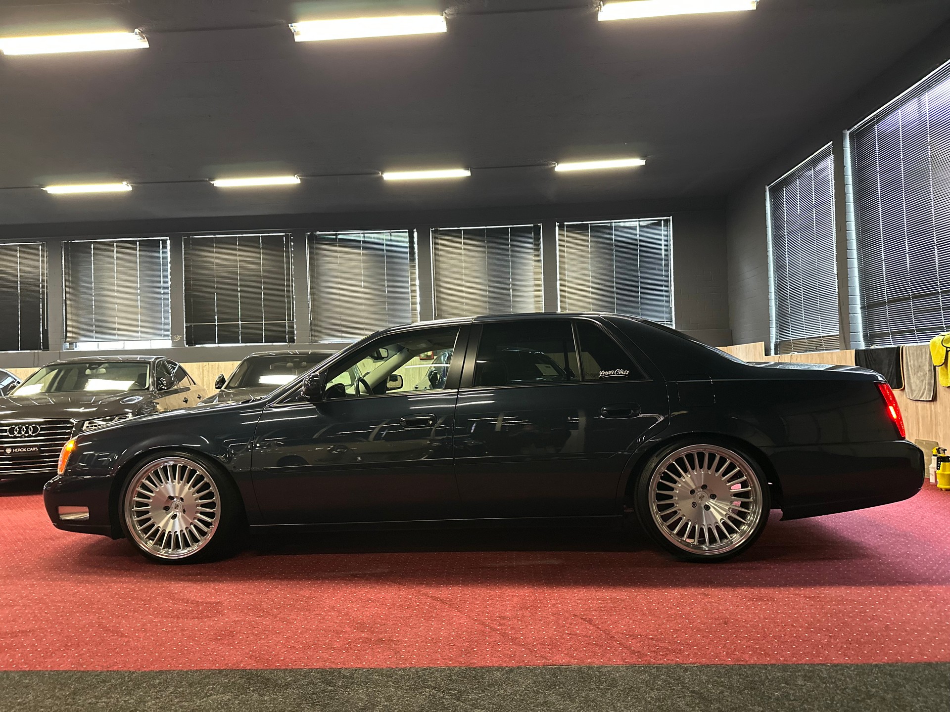 CADILLAC 4.6 V8 Northstar 32V / ** Einzelstück / CH Auslieferung **-image-7