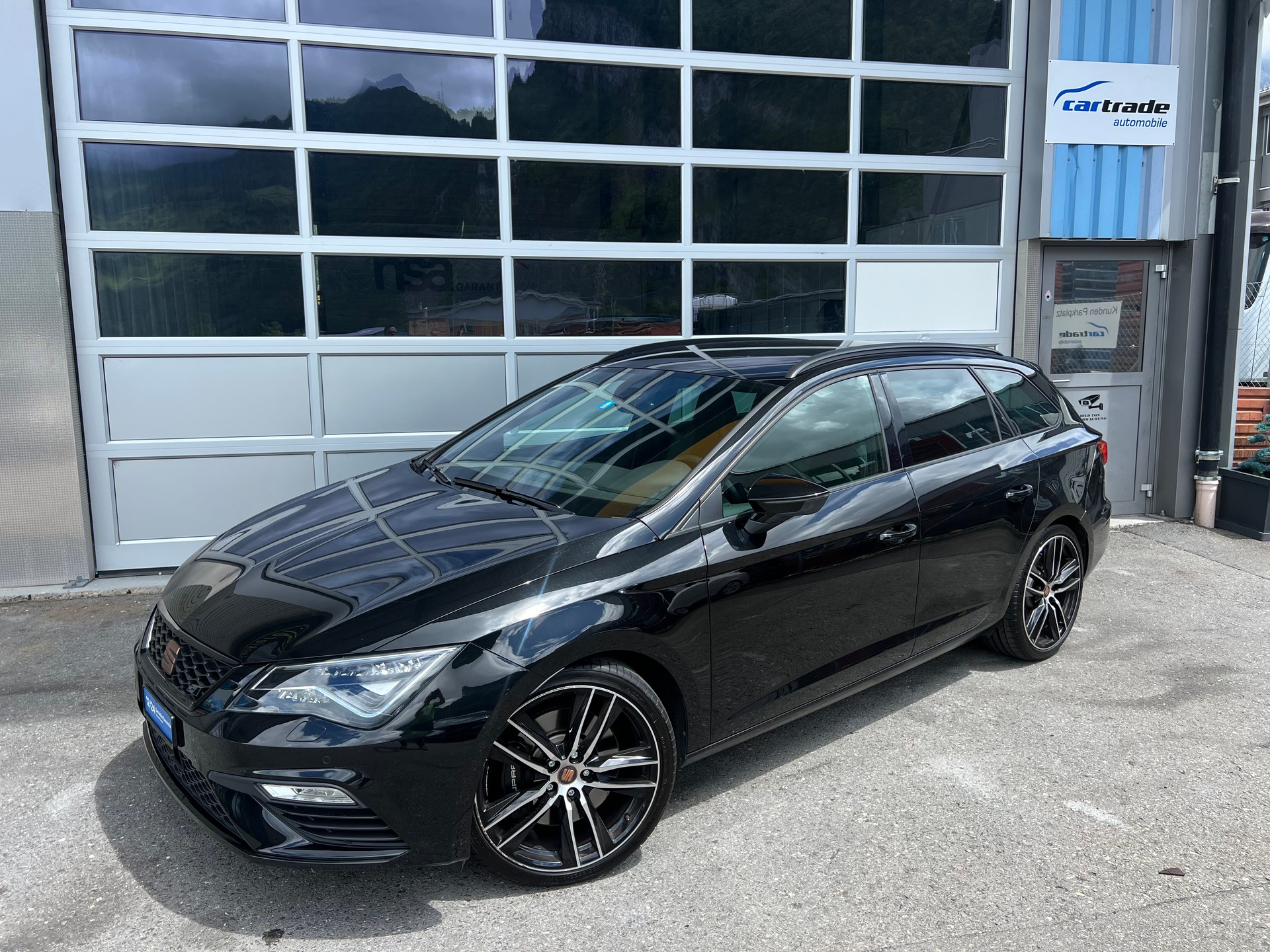 SEAT Leon ST 2.0 TSI Cupra 300 4x4 DSG* Navigation * Rückfahrtkamera * Teilleder * frisch ab MFK * 12/24 Mt. Garantie möglich ***