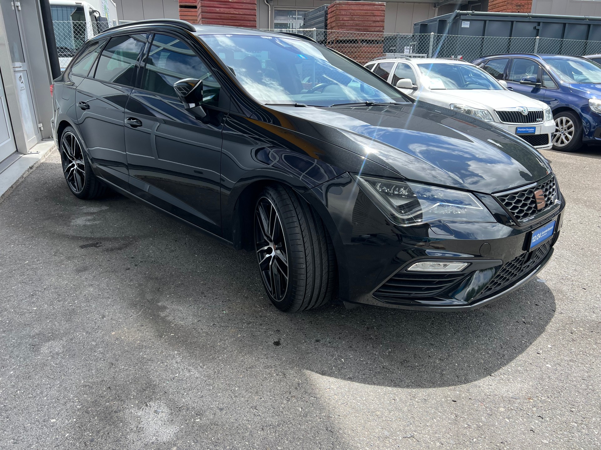 SEAT Leon ST 2.0 TSI Cupra 300 4x4 DSG* Navigation * Rückfahrtkamera * Teilleder * frisch ab MFK * 12/24 Mt. Garantie möglich ***-image-5