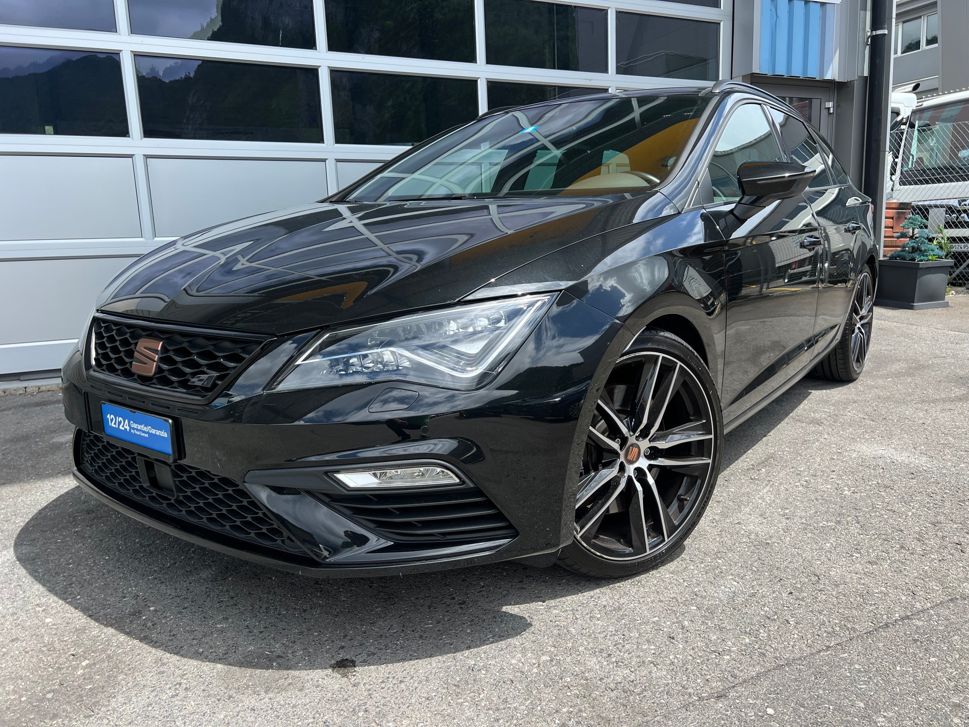 SEAT Leon ST 2.0 TSI Cupra 300 4x4 DSG* Navigation * Rückfahrtkamera * Teilleder * frisch ab MFK * 12/24 Mt. Garantie möglich ***-image-7
