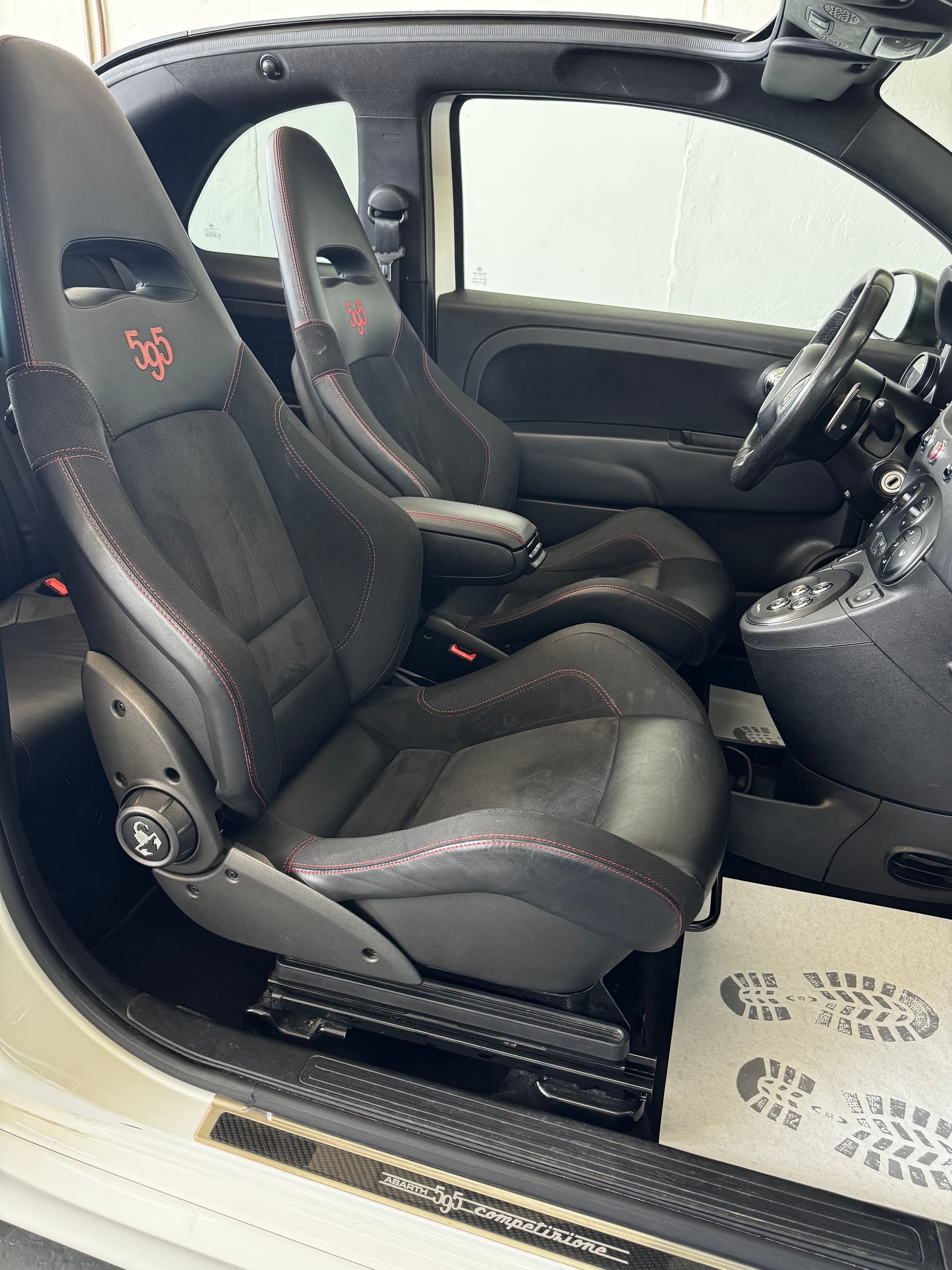 FIAT 595C 1.4 16V Turbo Abarth Competizione Dualogic-image-23