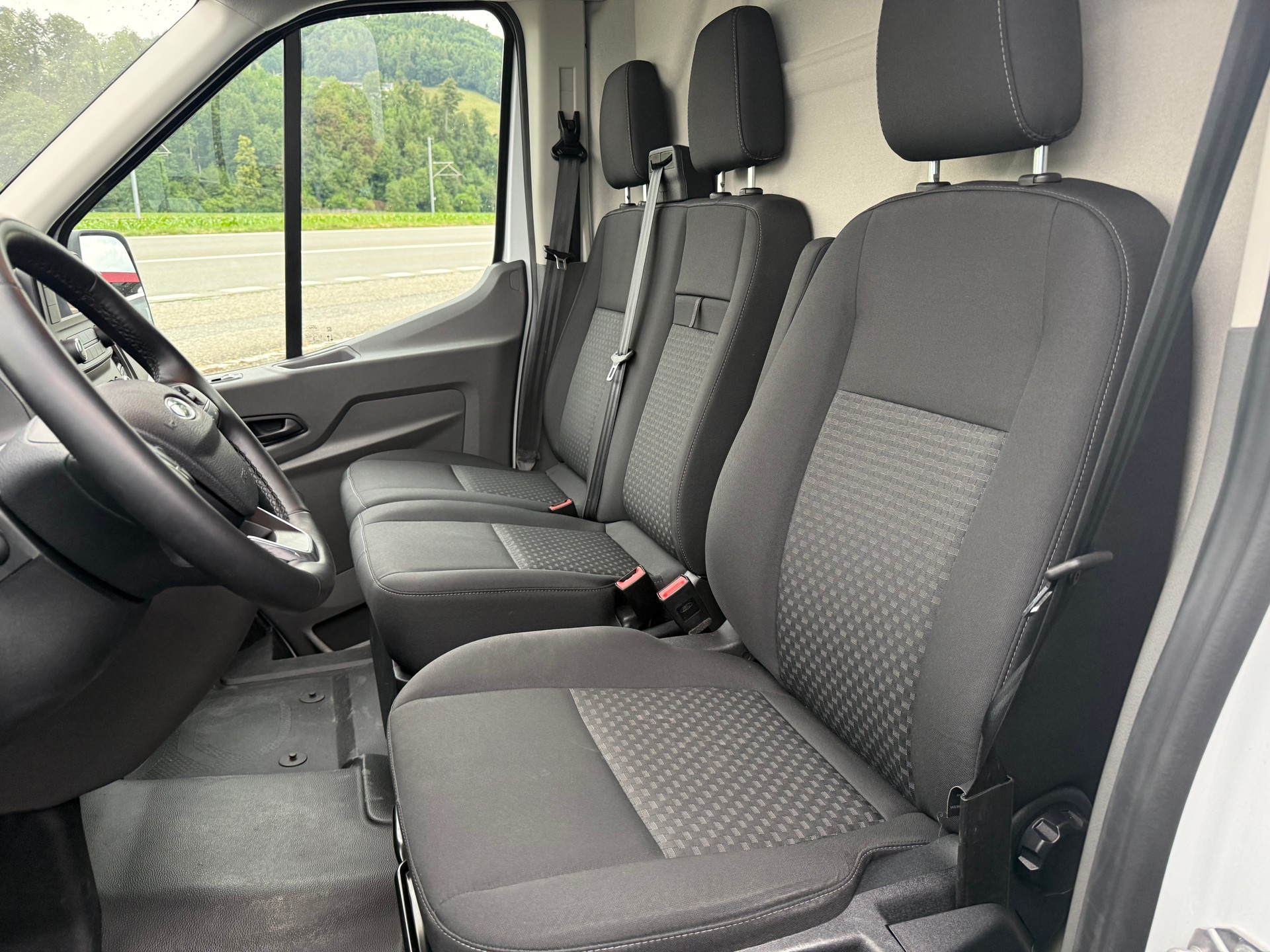 FORD Transit Van 350 L3 Trend 2.0 TDCi 130 FWD A-image-4