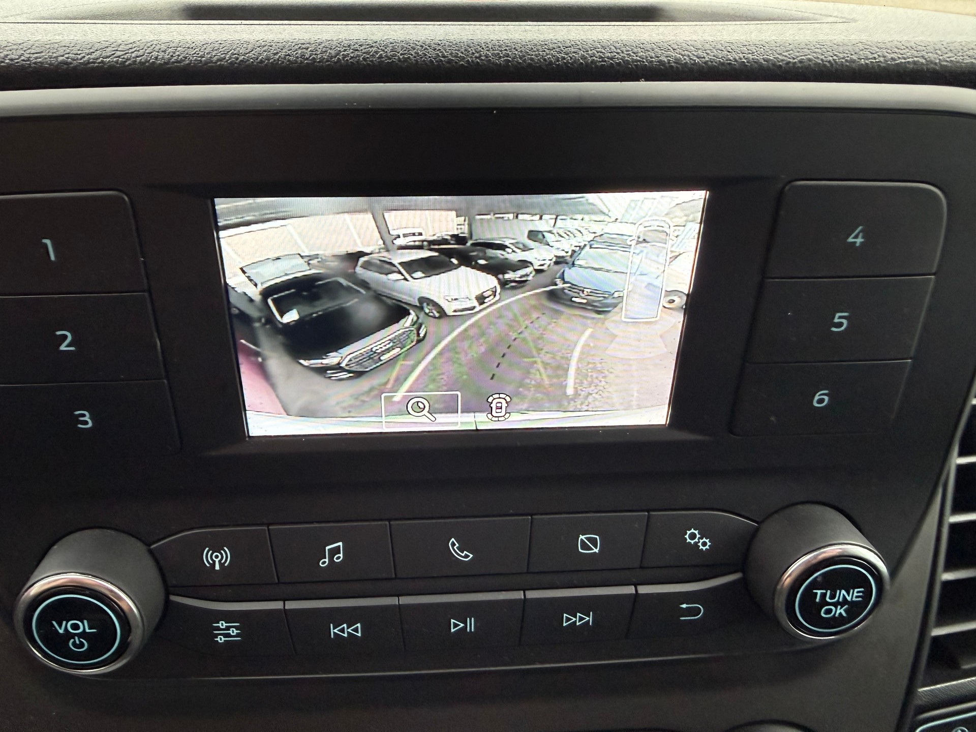 FORD Transit Van 350 L3 Trend 2.0 TDCi 130 FWD A-showroom-element-3