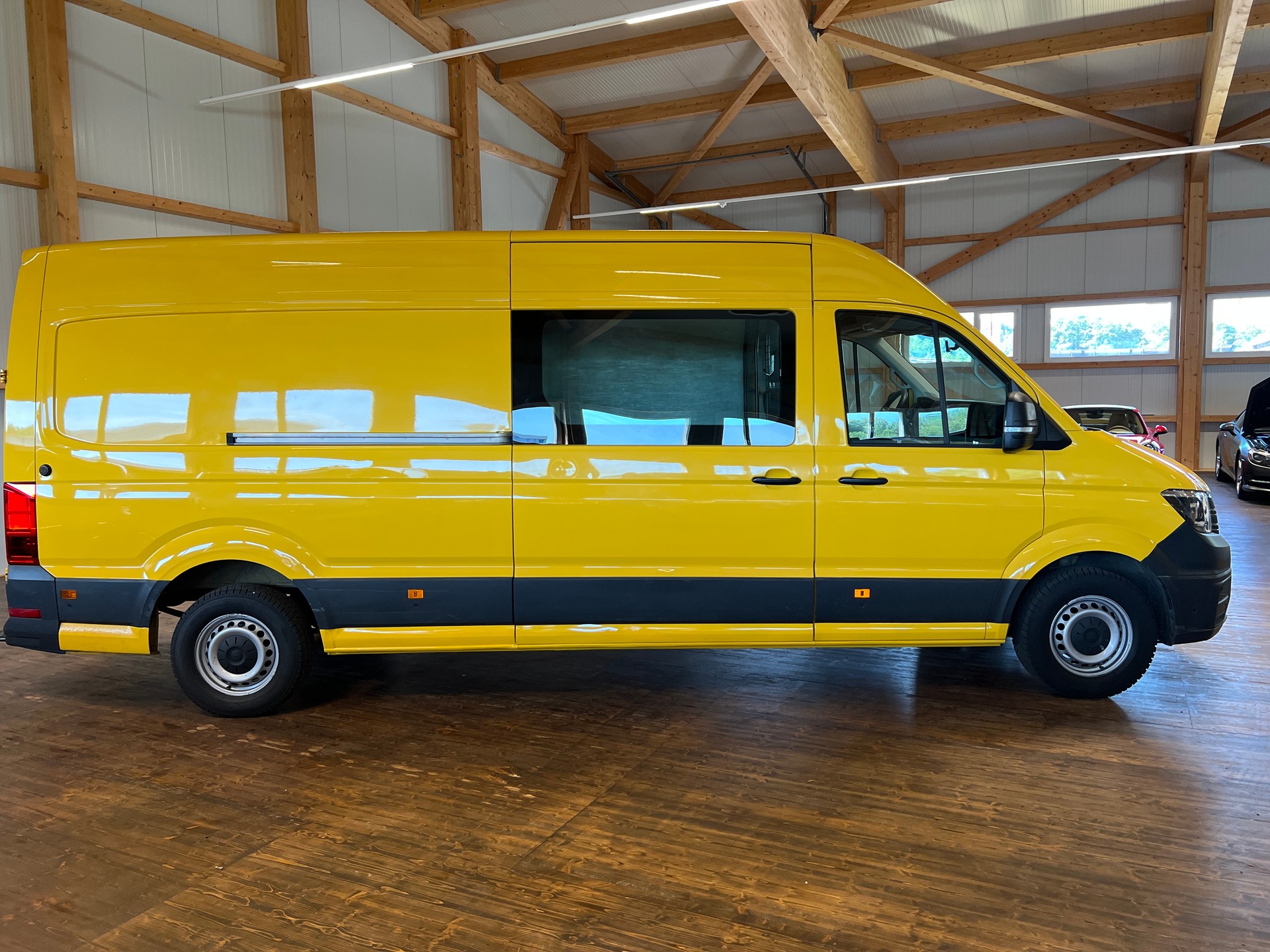 VW Crafter 35 2.0 TDI L4 4Motion-showroom-element-3