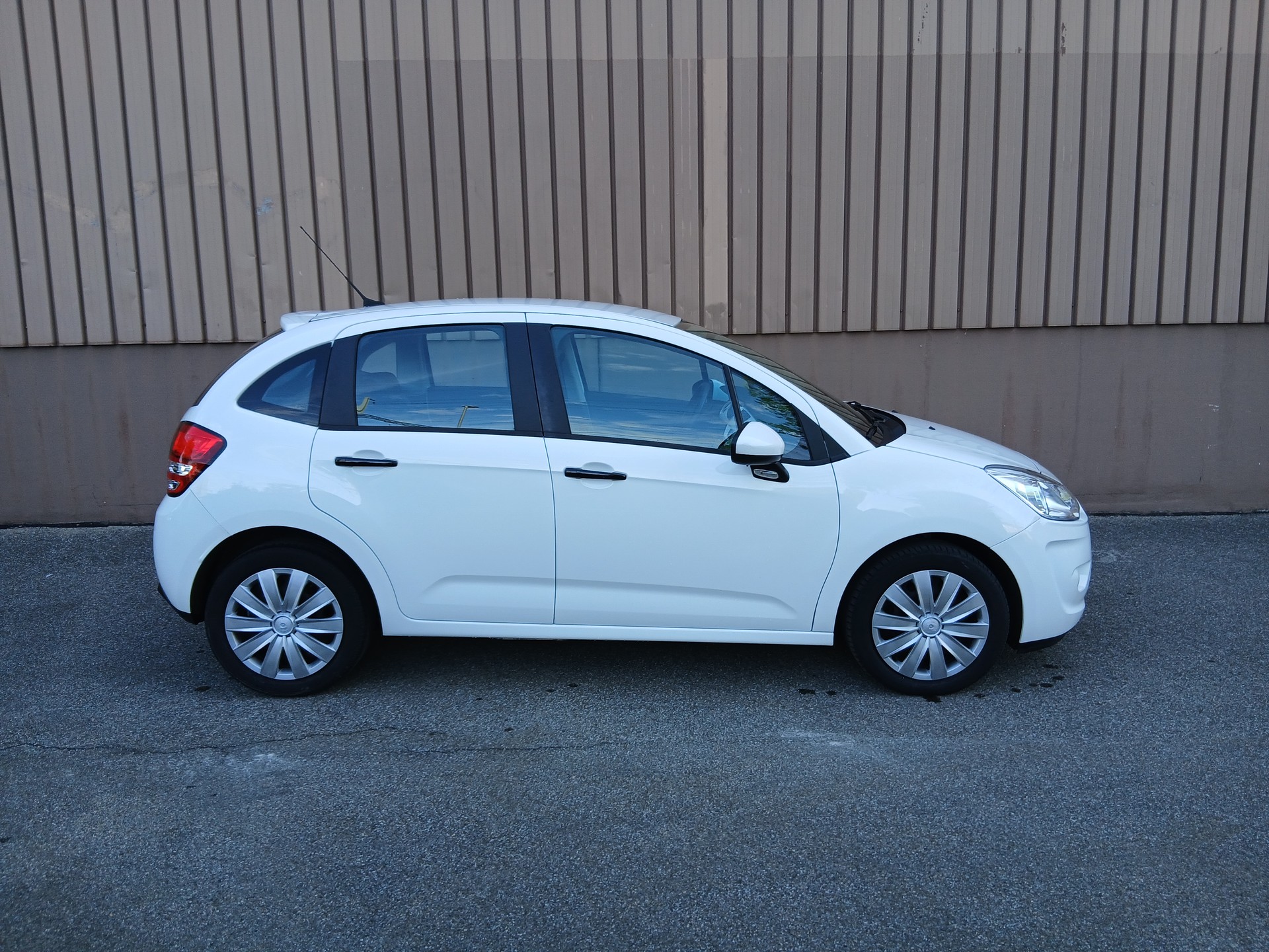 CITROEN C3 1.4i Tonic-image-1