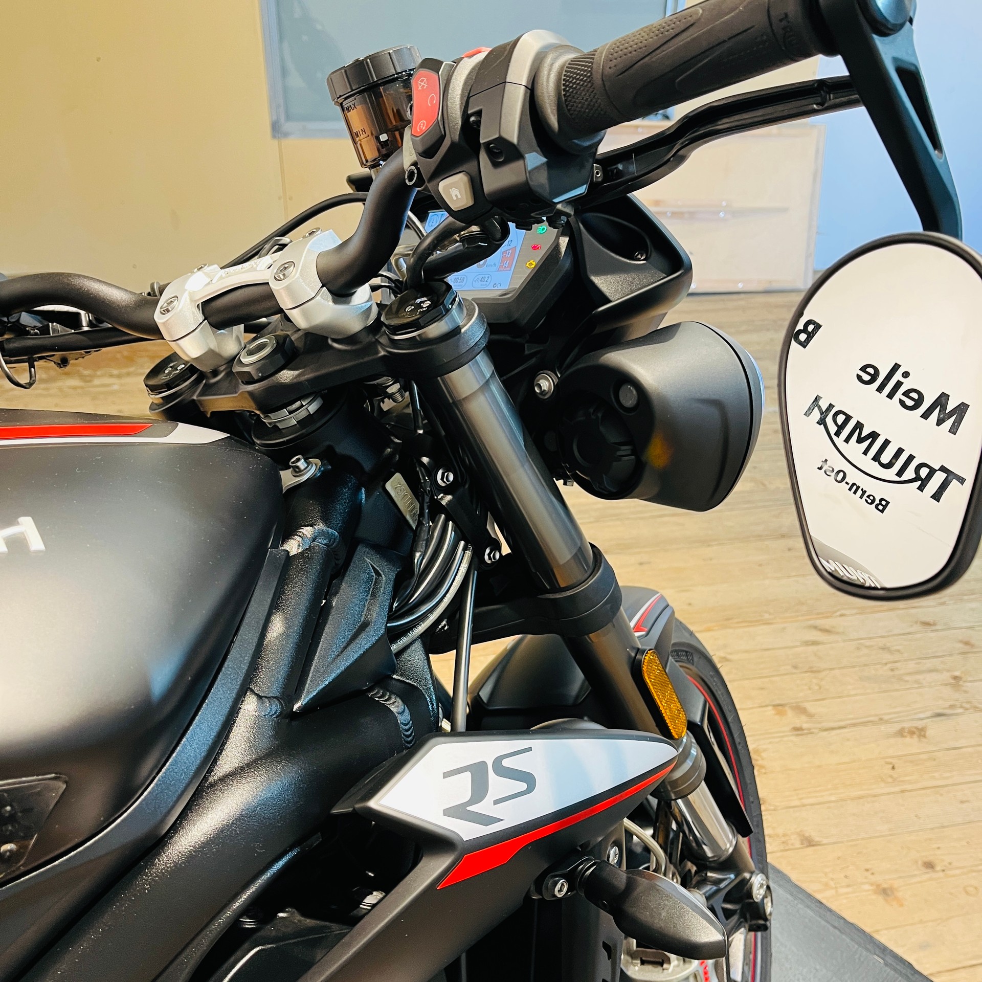 TRIUMPH Street Triple RS 765 ABS-image-7