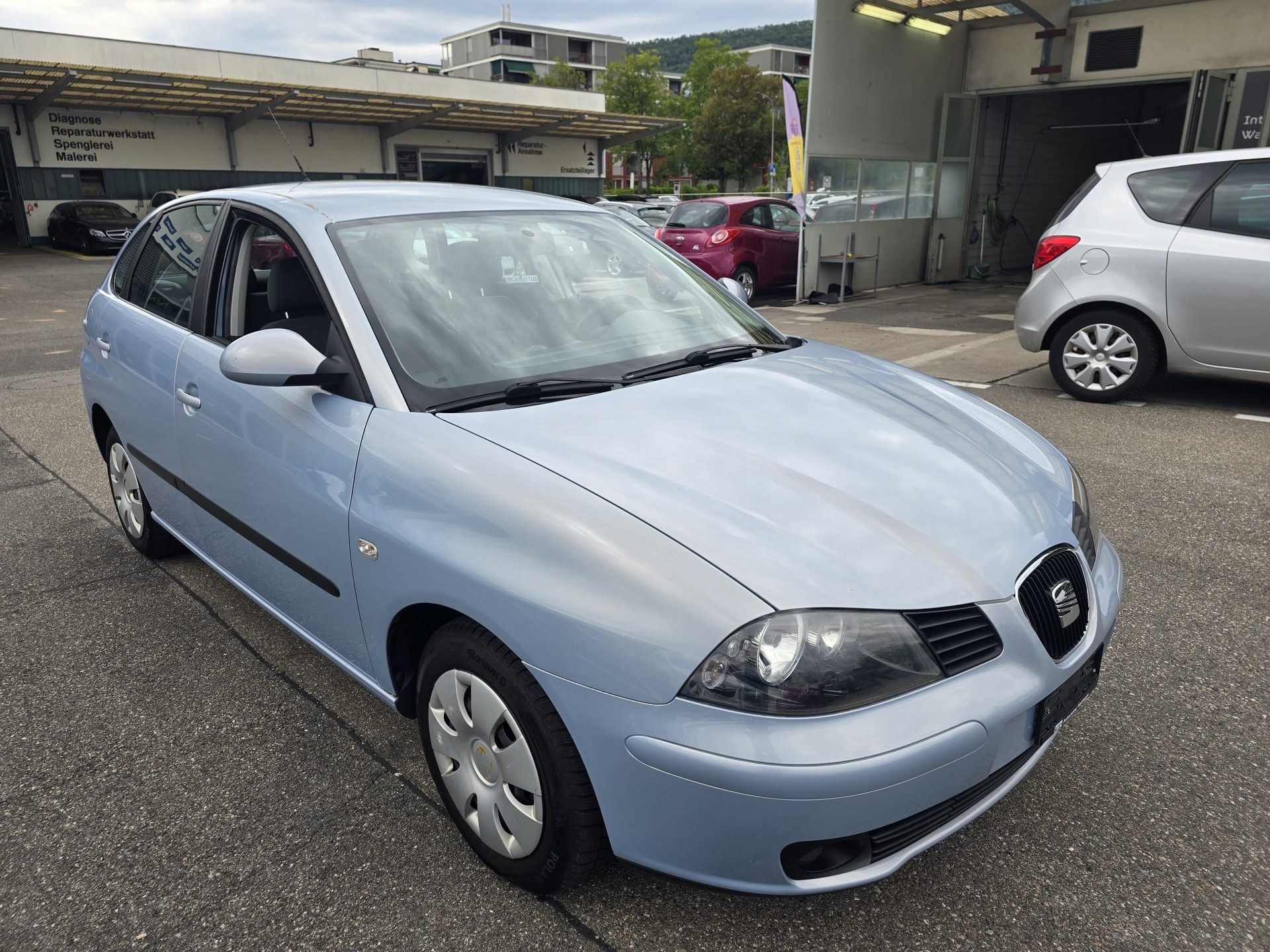 SEAT Ibiza 1.4 16V Signo-showroom-element-2
