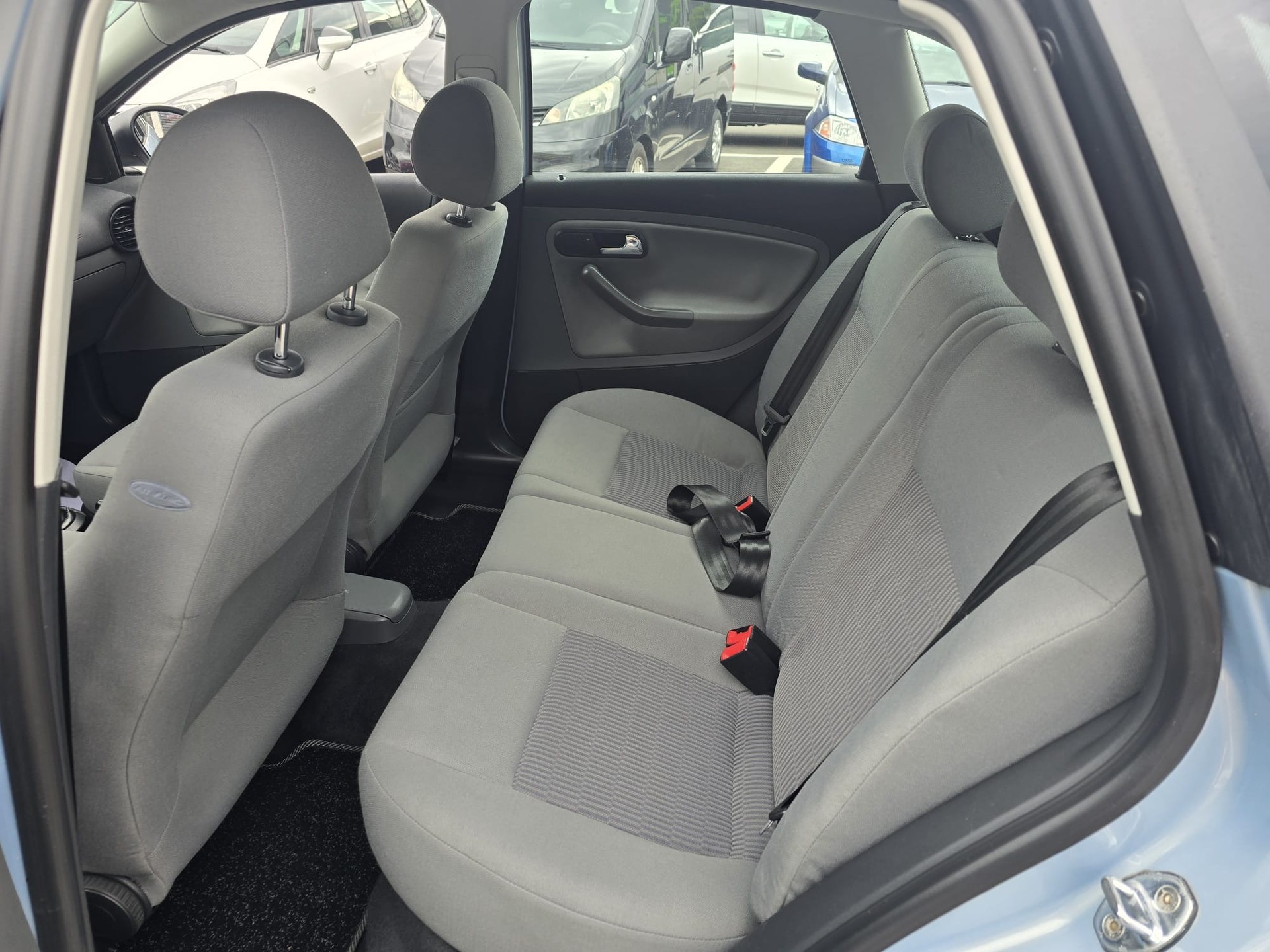 SEAT Ibiza 1.4 16V Signo-image-12