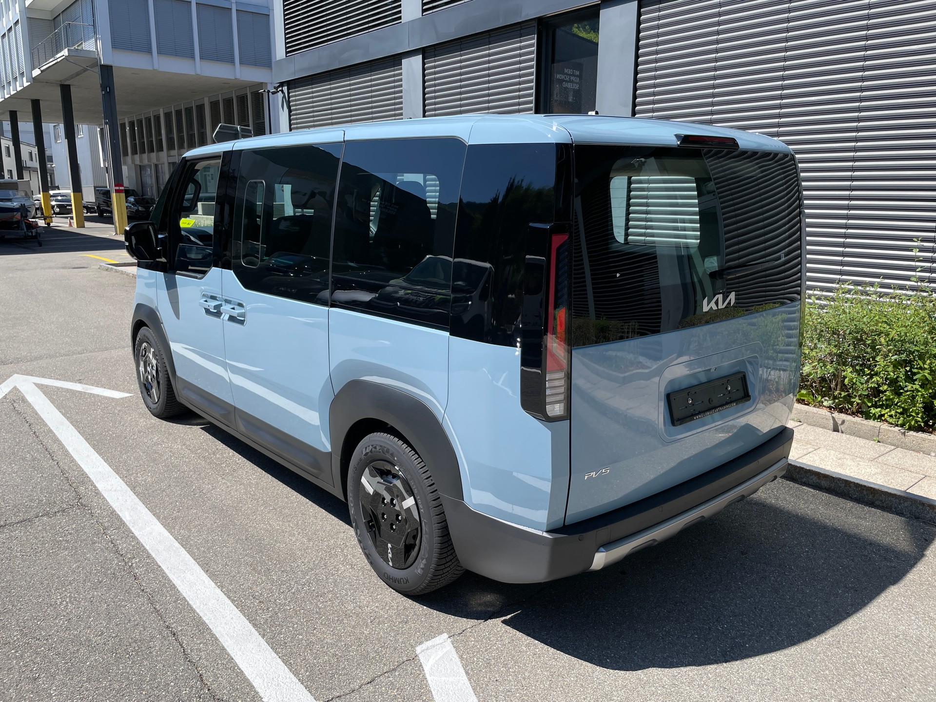 KIA PV5 71.2 kWh Plus mit Wärmepumpe-showroom-element-2