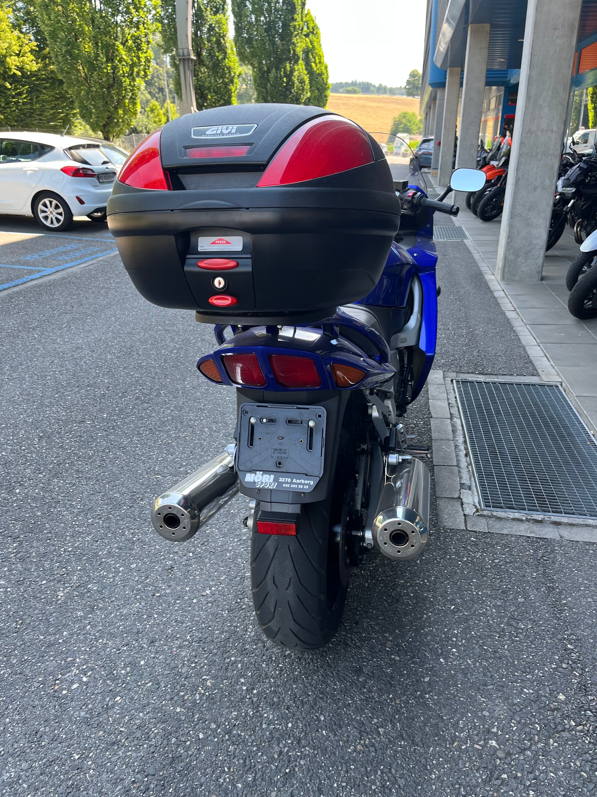 YAMAHA FJR 1300-image-2