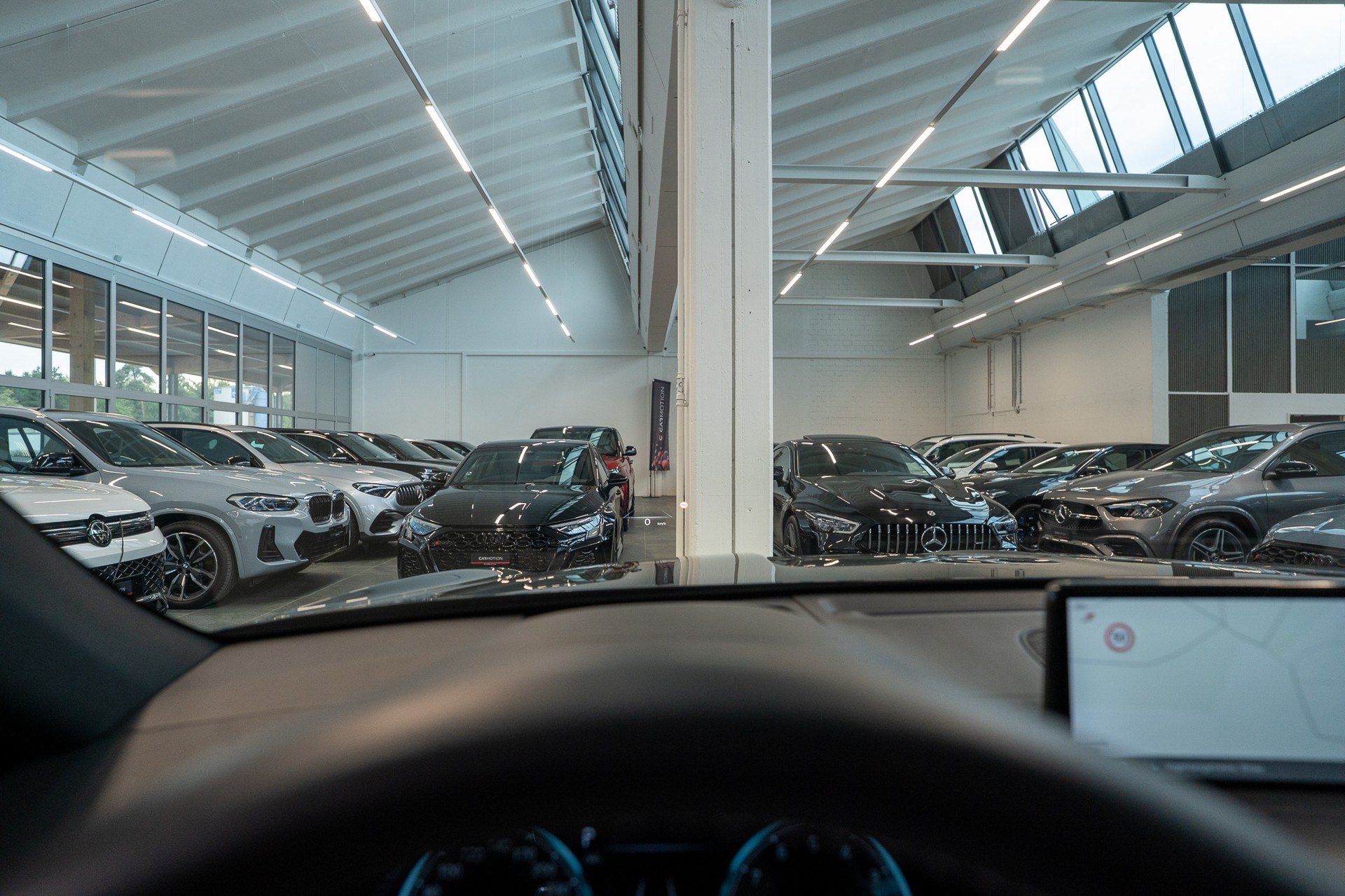 GENESIS GV70 2.5T Sport / Panorama-Glasdach / Massagesitz / 360°Kamera-image-25