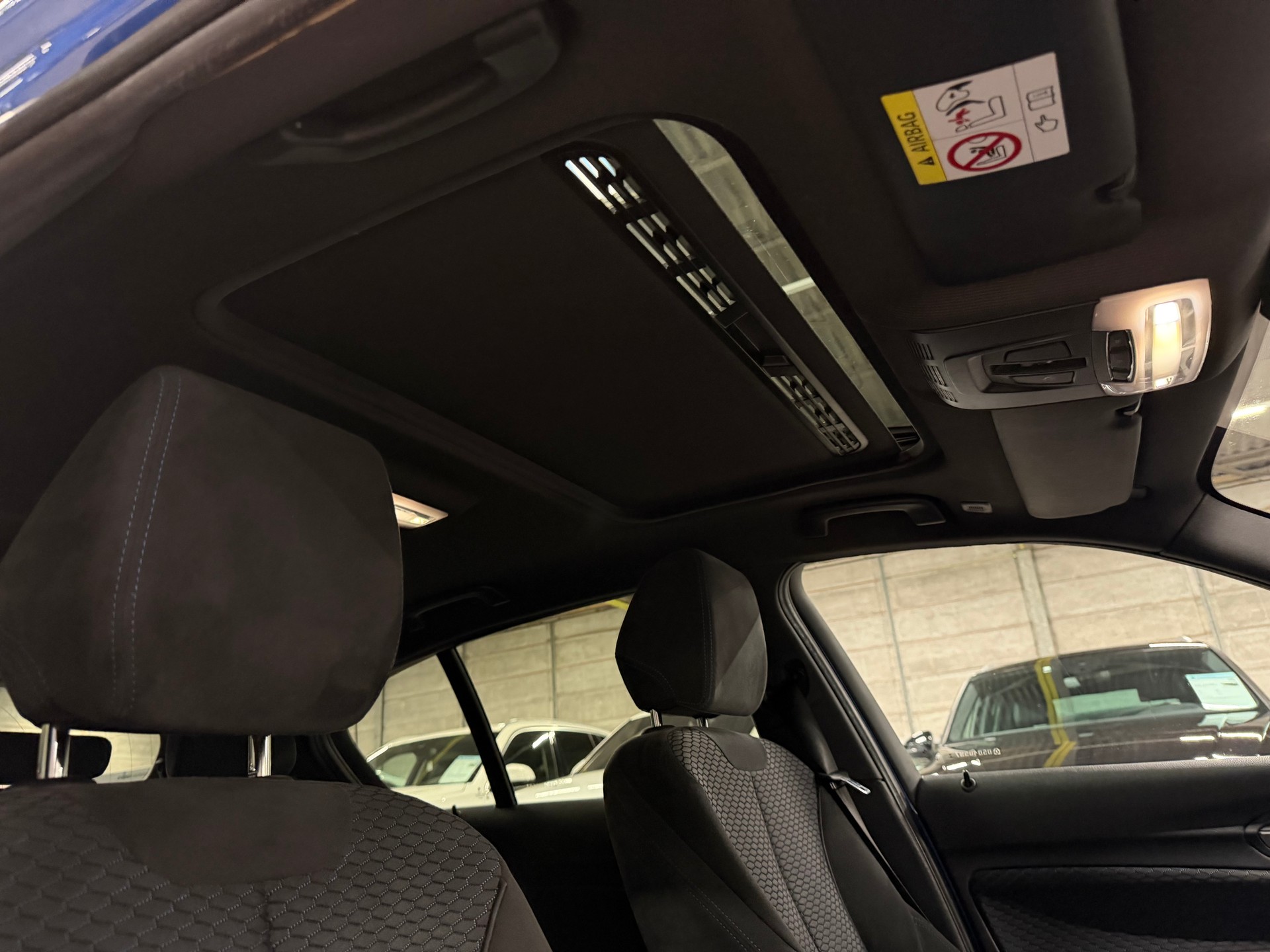 BMW M135i Steptronic-image-15