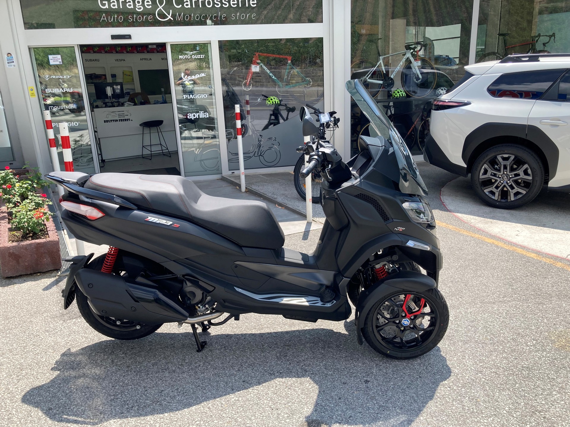 PIAGGIO MP3 400 Sport RST-image-3
