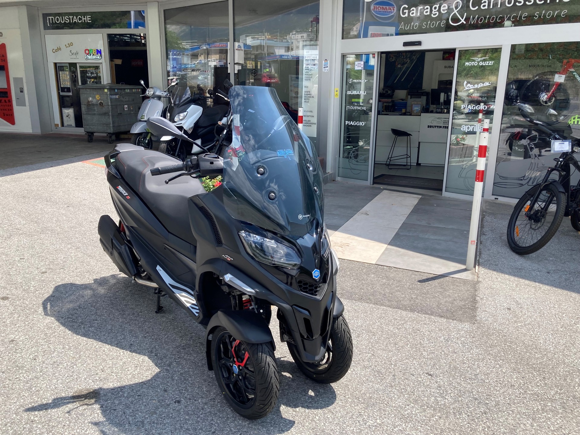 PIAGGIO MP3 400 Sport RST-image-2