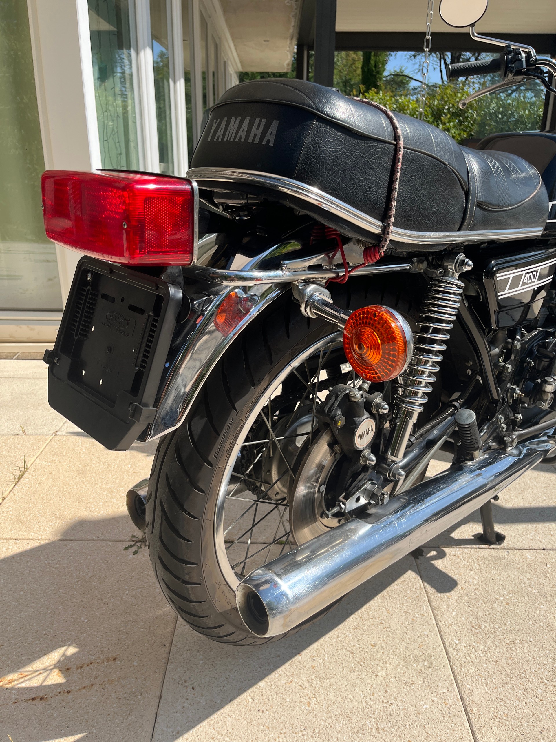 YAMAHA RD 400-image-9