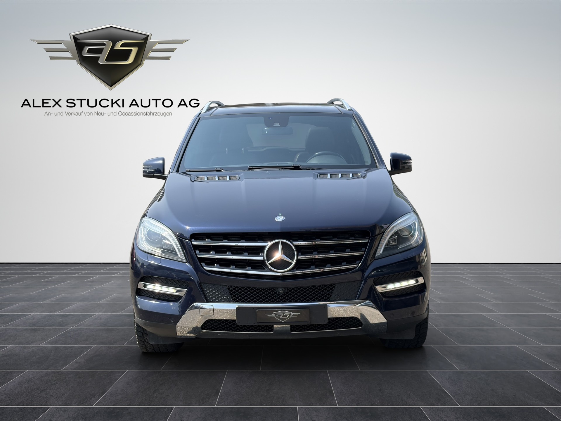 MERCEDES-BENZ ML 350 4Matic 7G-Tronic-showroom-element-1