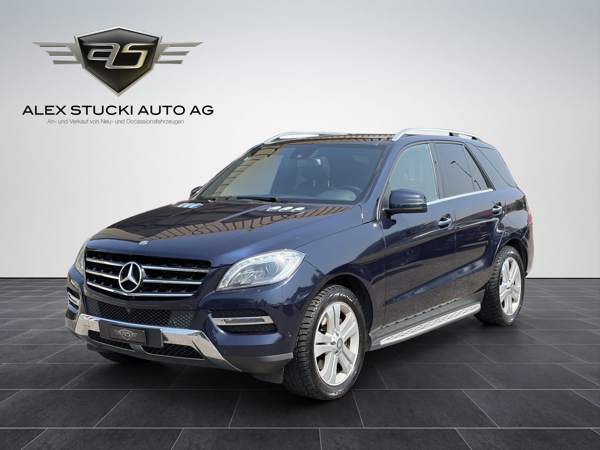 MERCEDES-BENZ ML 350 4Matic 7G-Tronic-showroom-element-2