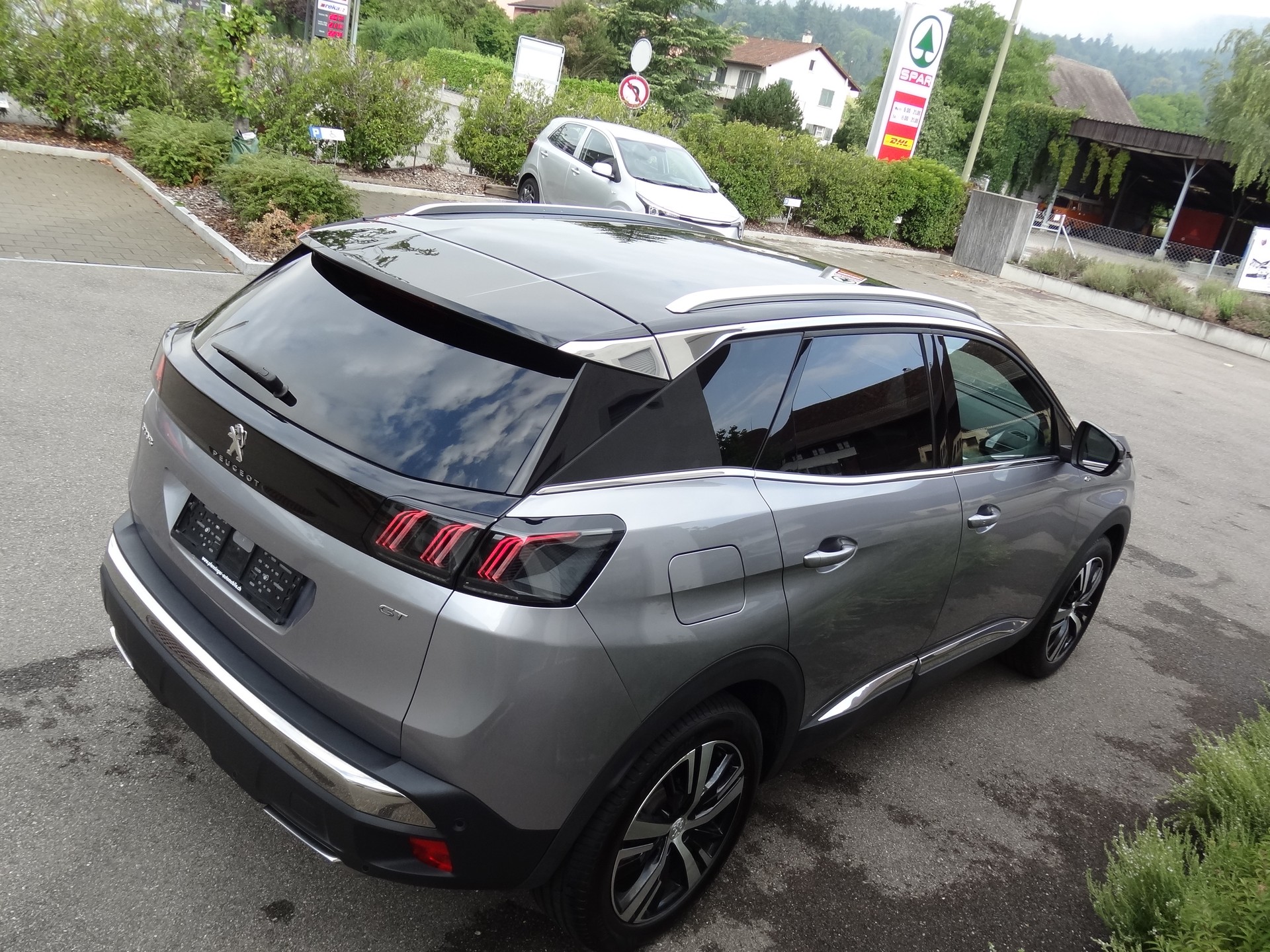 PEUGEOT 3008 1.5 BlueHDi GT EAT8-image-4