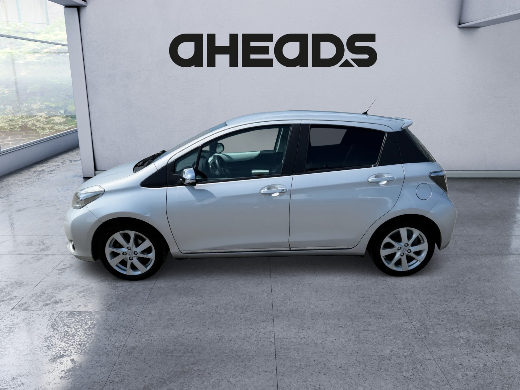 TOYOTA Yaris 1.33 Style Multidrive-showroom-element-1