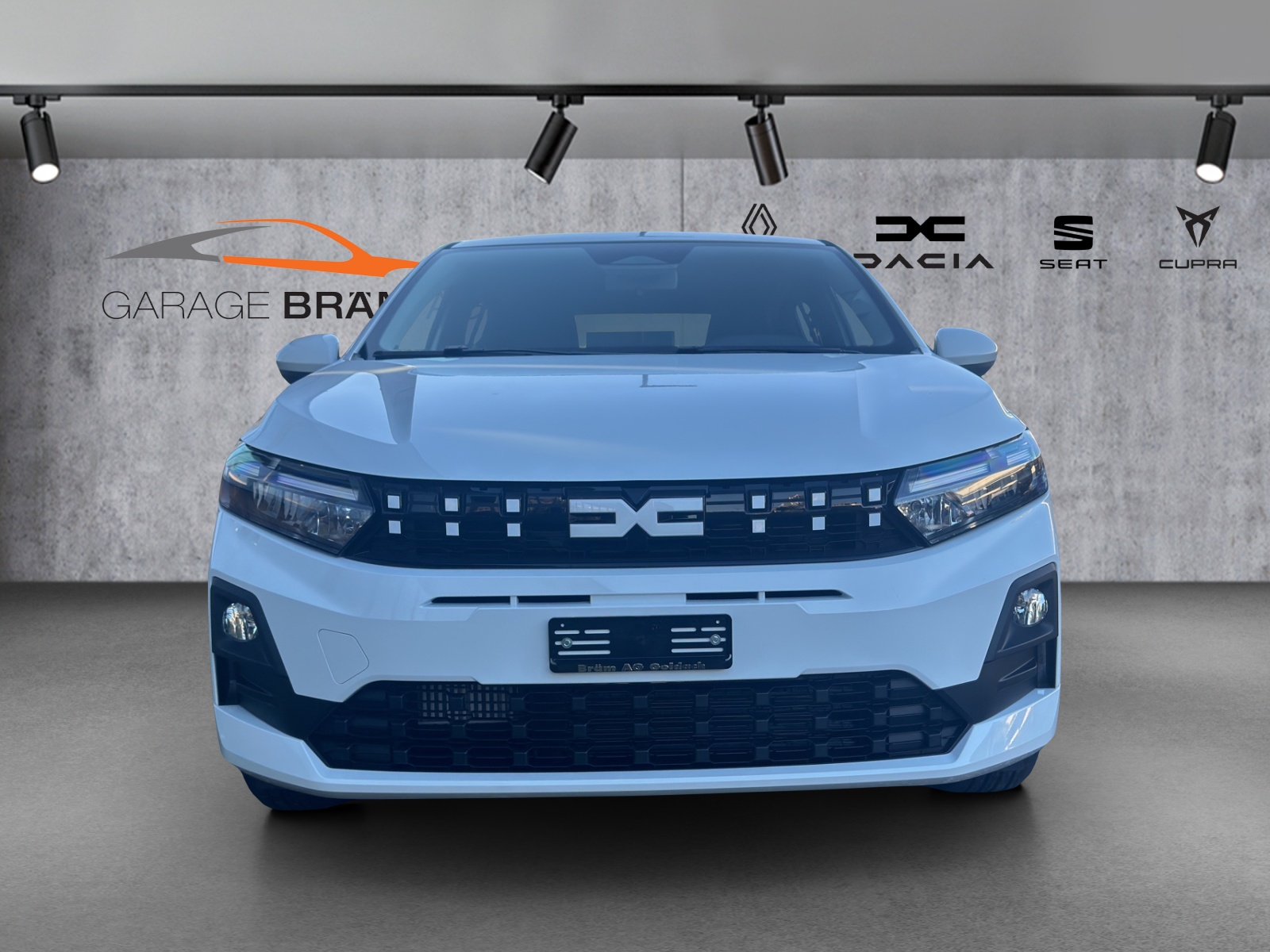 DACIA Sandero TCe 100 Expression-showroom-element-1