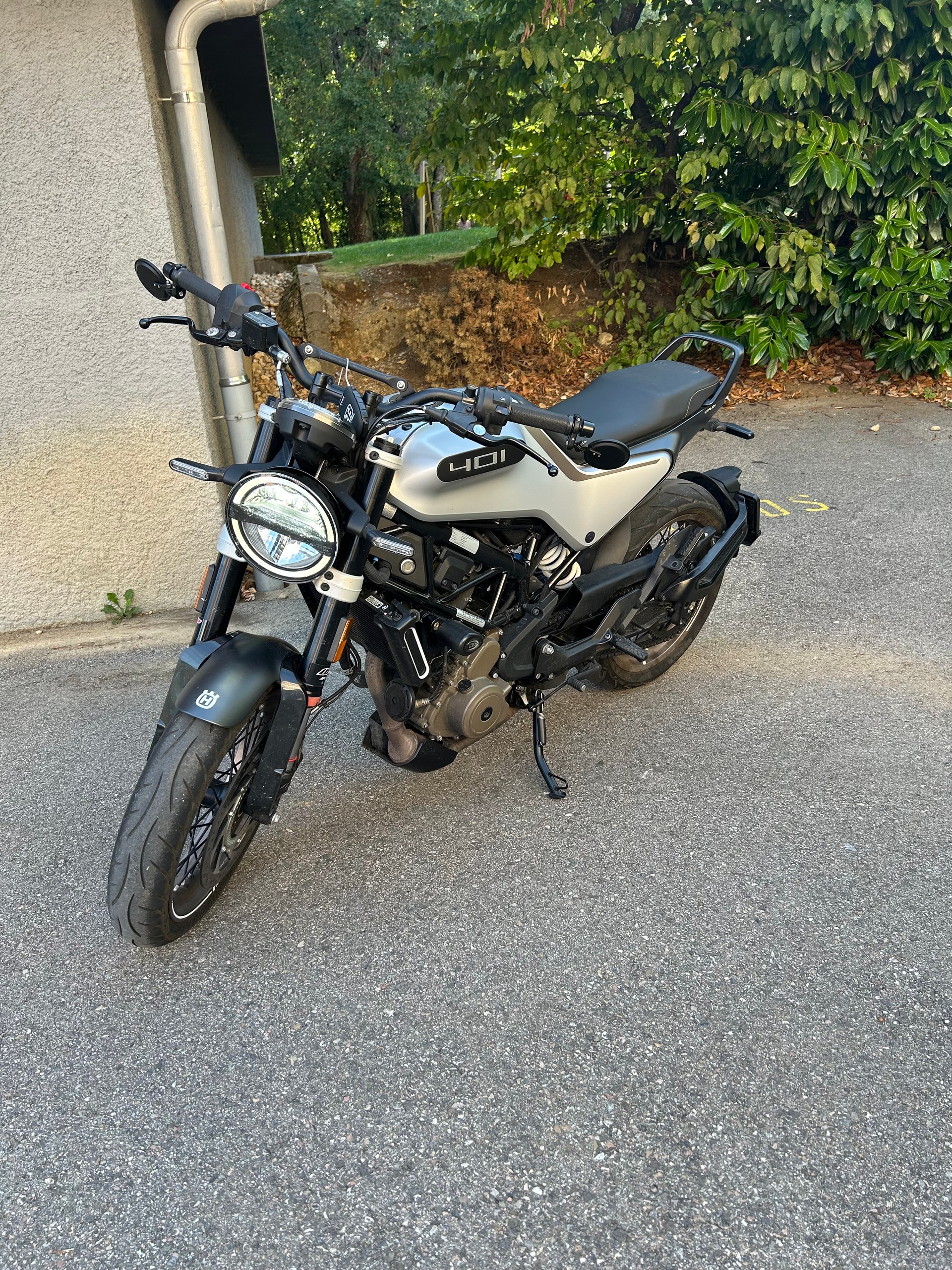 HUSQVARNA Vitpilen 401-image-1