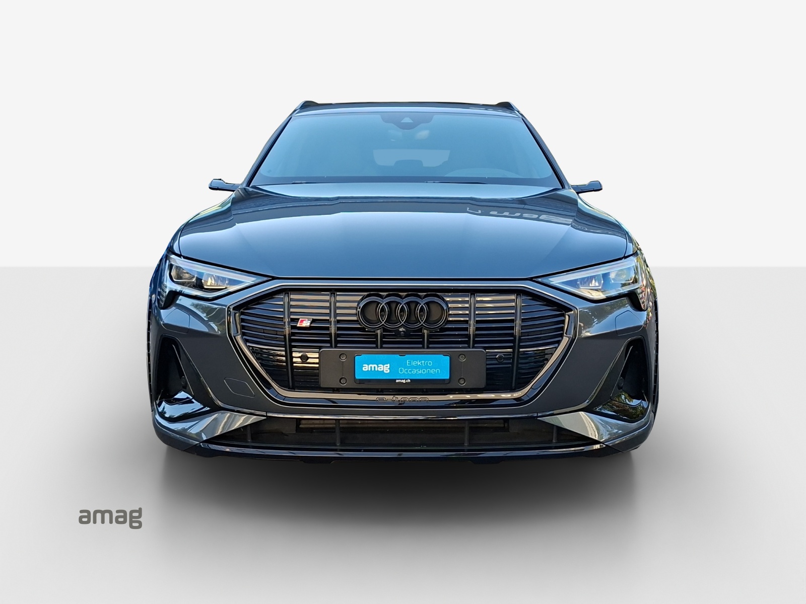 AUDI e-tron S quattro-image-6