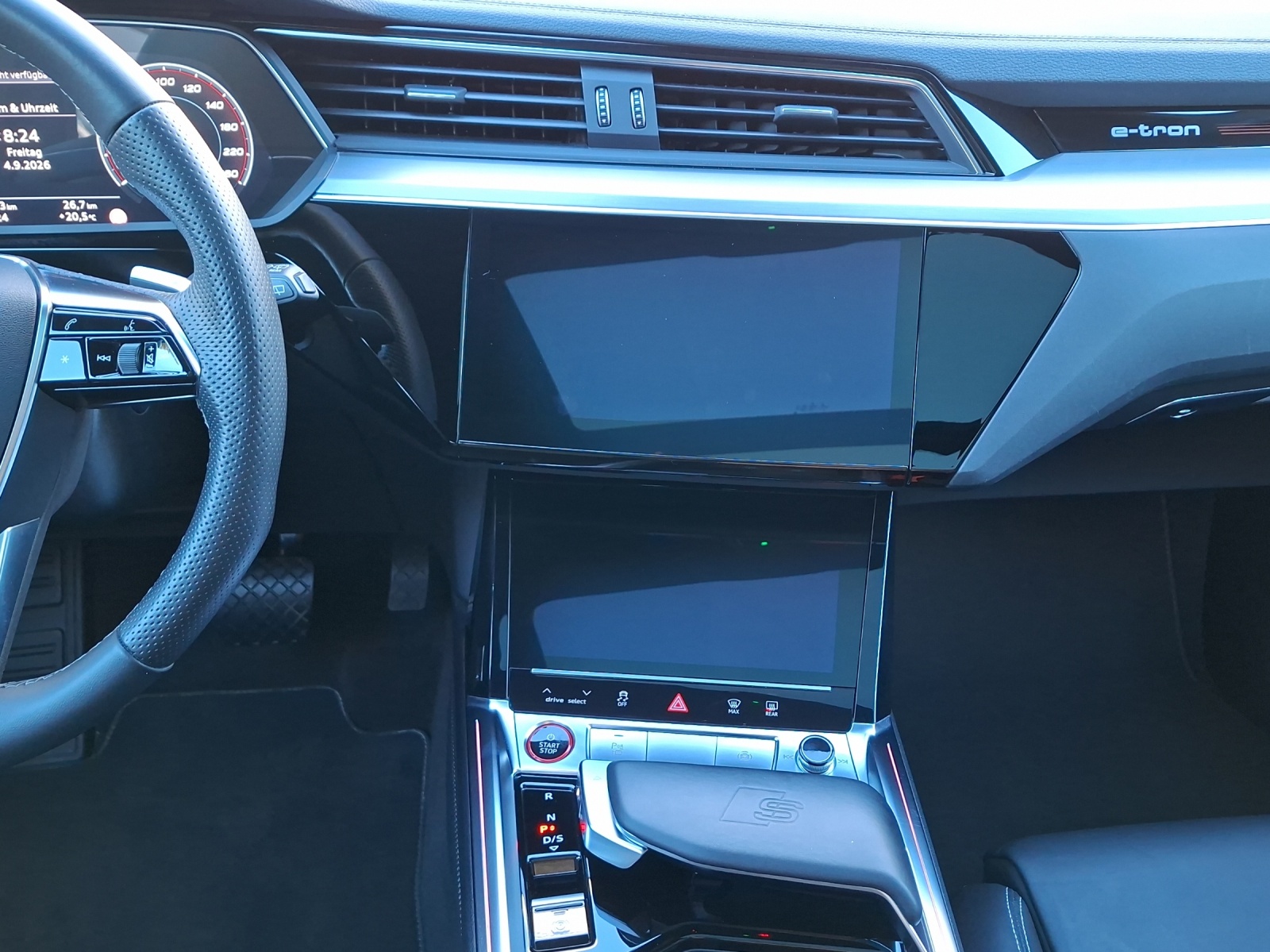 AUDI e-tron S quattro-image-10