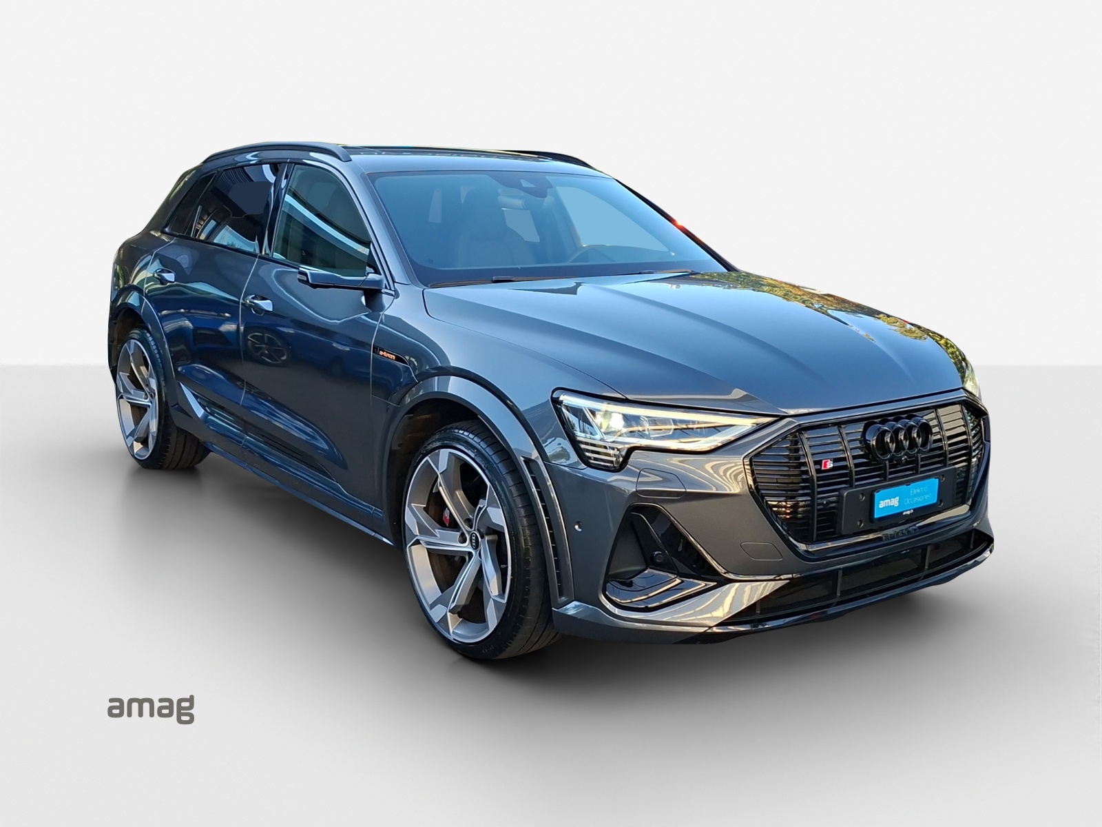 AUDI e-tron S quattro-image-5