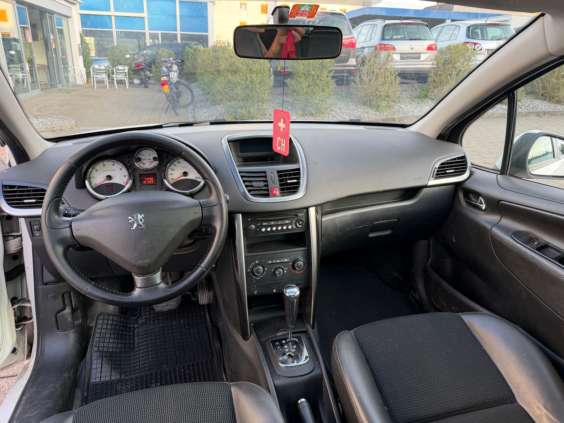 PEUGEOT 207 SW 1.6 16V Allure Automatic-image-4