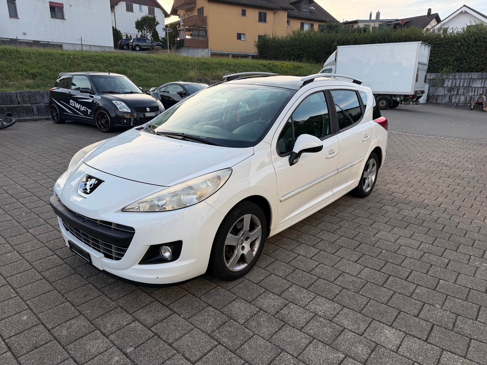PEUGEOT 207 SW 1.6 16V Allure Automatic-image-7