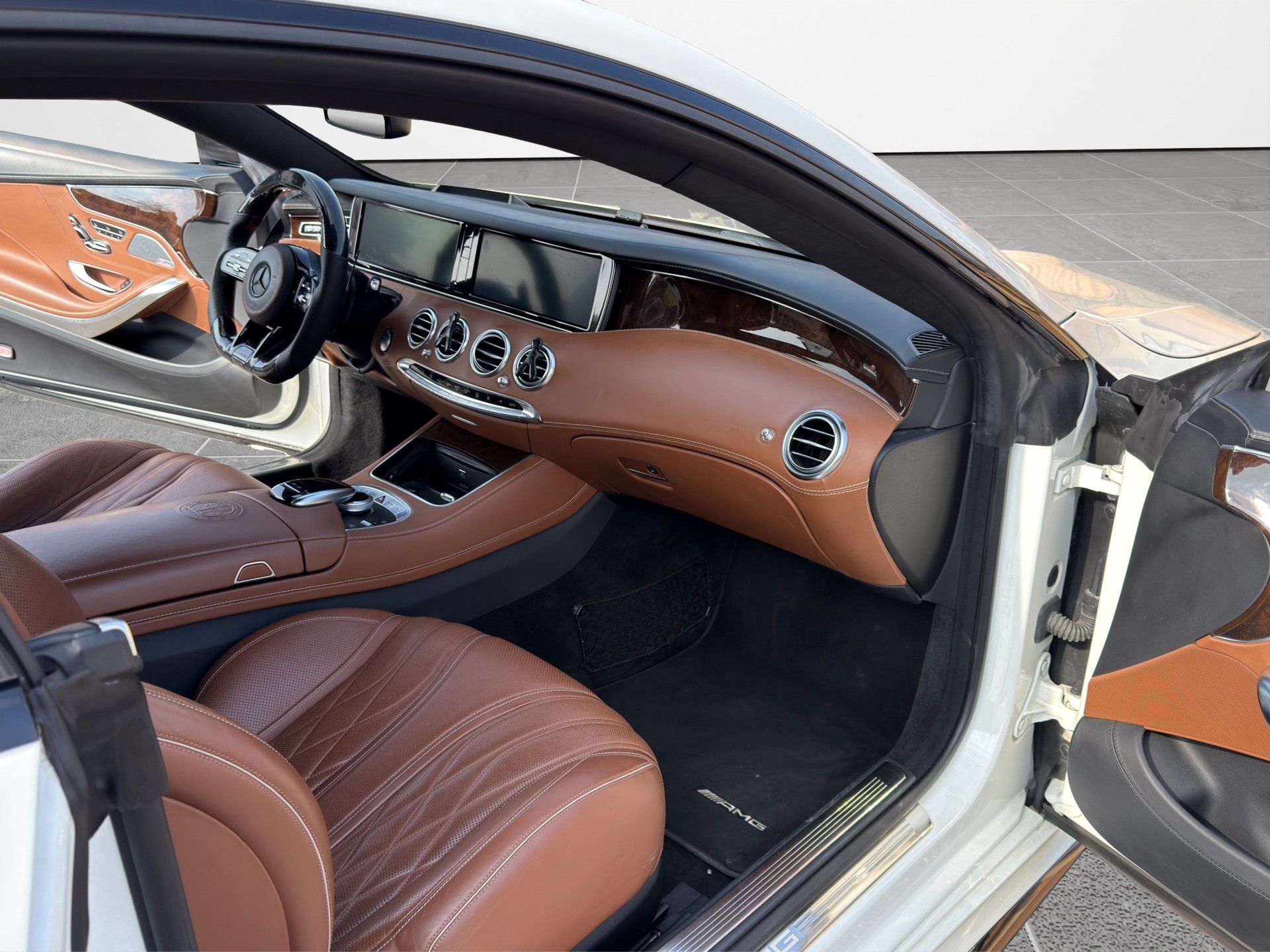 MERCEDES-BENZ S 63 AMG Coupé 4Matic Speedshift MCT-image-11