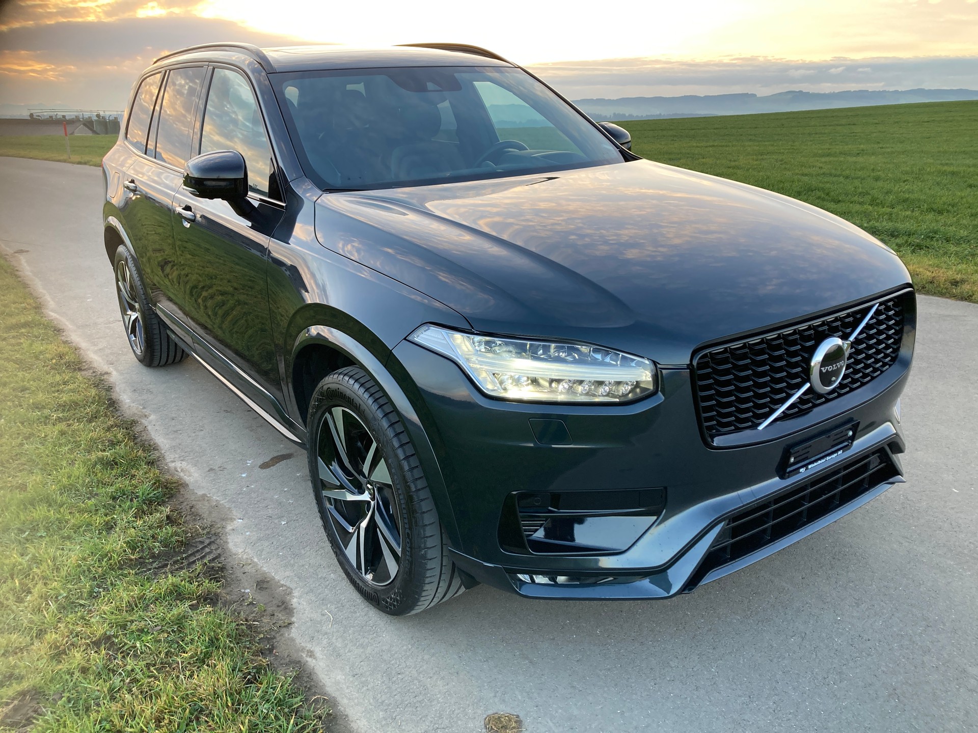VOLVO XC90 B5 Benzin Mild Hybrid AWD R-Design Geartronic-image-1