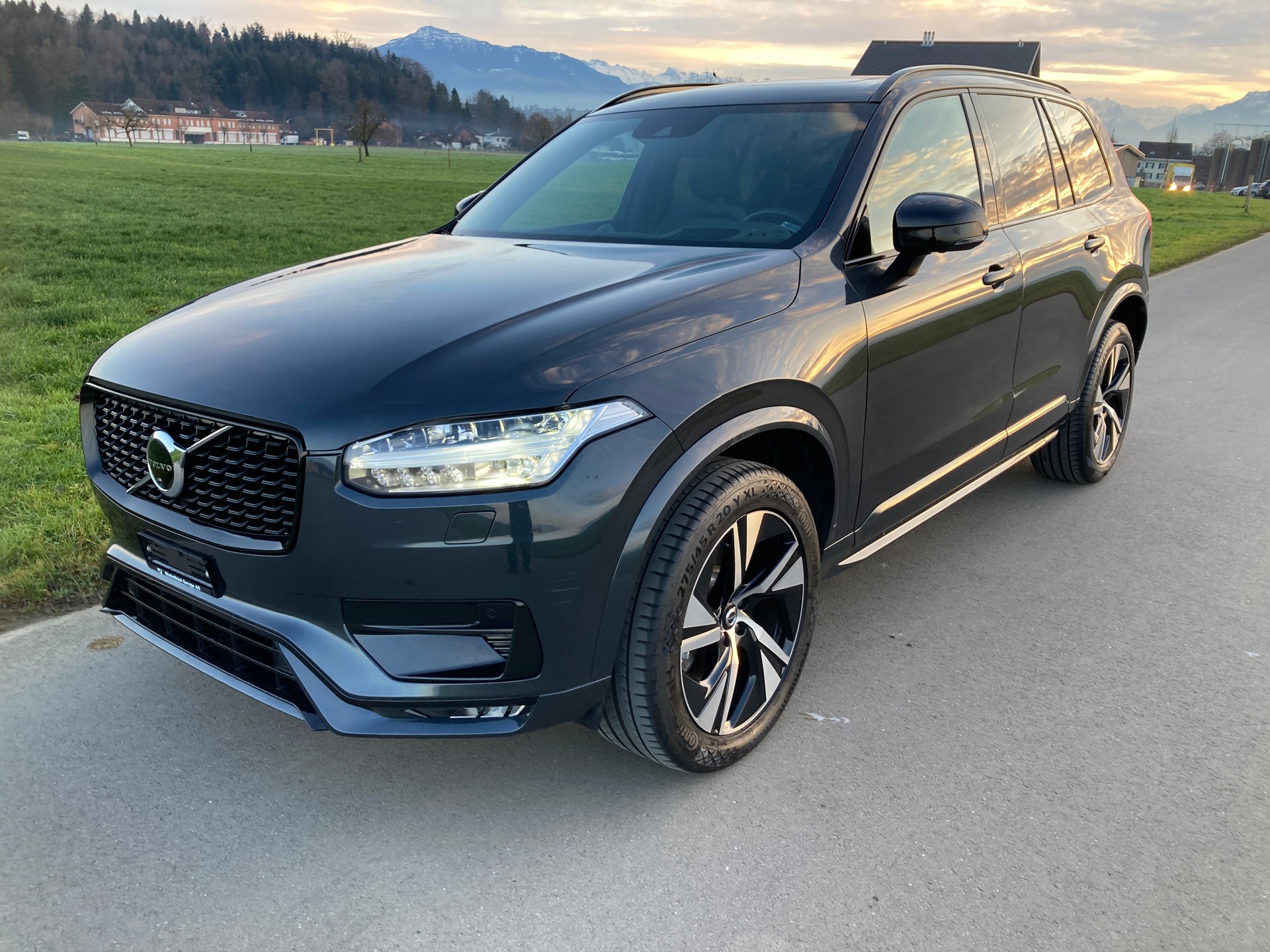 VOLVO XC90 B5 Benzin Mild Hybrid AWD R-Design Geartronic