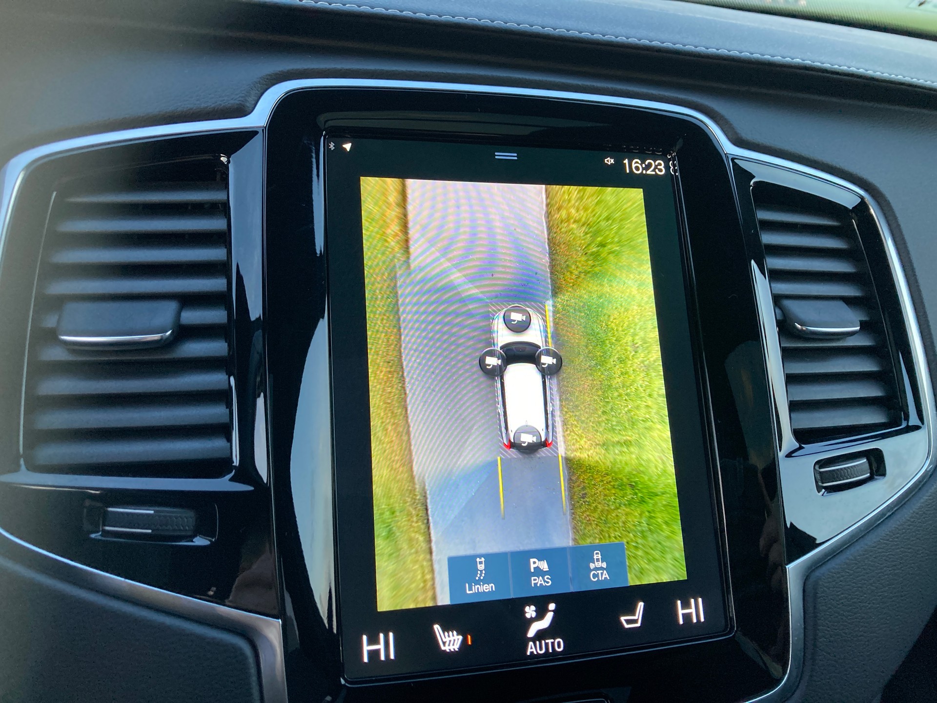 VOLVO XC90 B5 Benzin Mild Hybrid AWD R-Design Geartronic-image-12