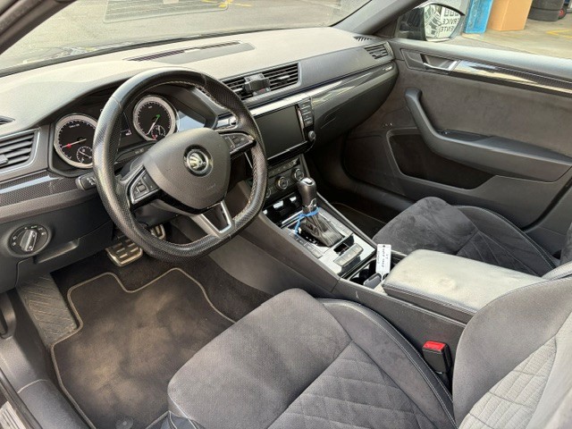 SKODA Superb Combi 2.0 TDI 190 SportLine 4x4 DSG-image-7
